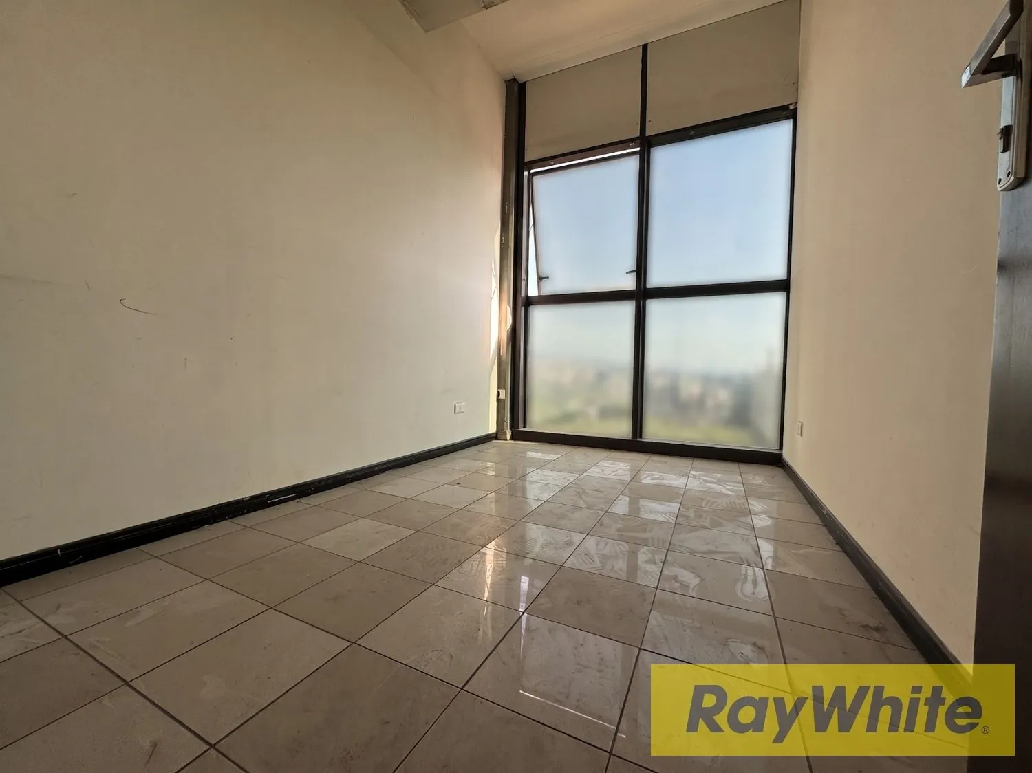 Office For Rent In Sin El Fil — photo 2