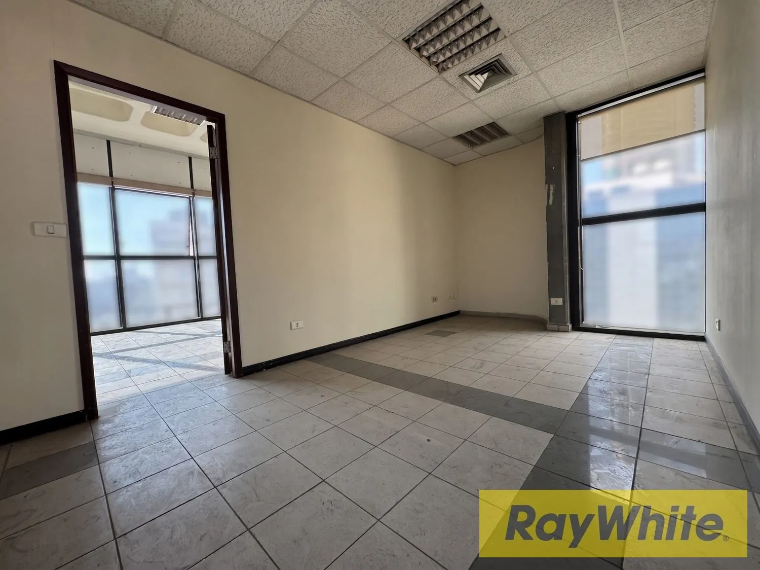 Office For Rent In Sin El Fil — photo 5