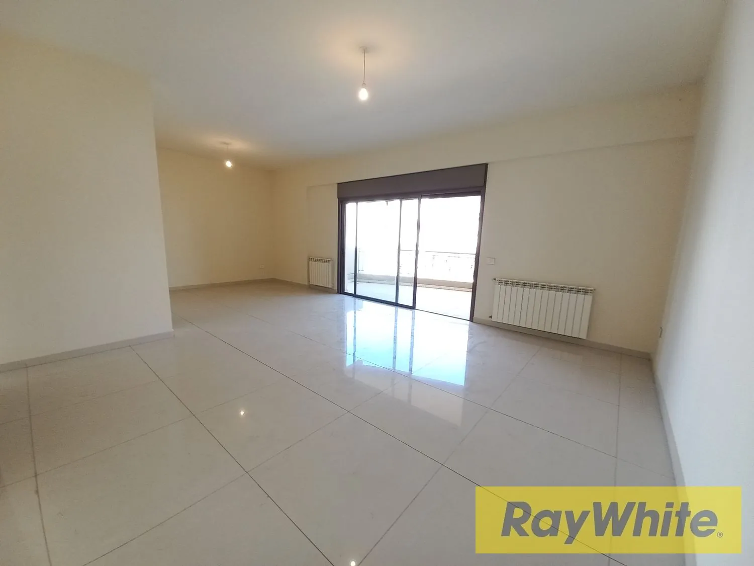 Apartment With Terrace For Sale – Antelias, Mezher — الصورة 2