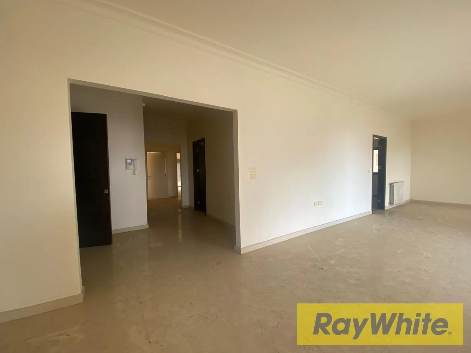 Spacious Apartment For Rent In Dik El Mehdi — الصورة 4