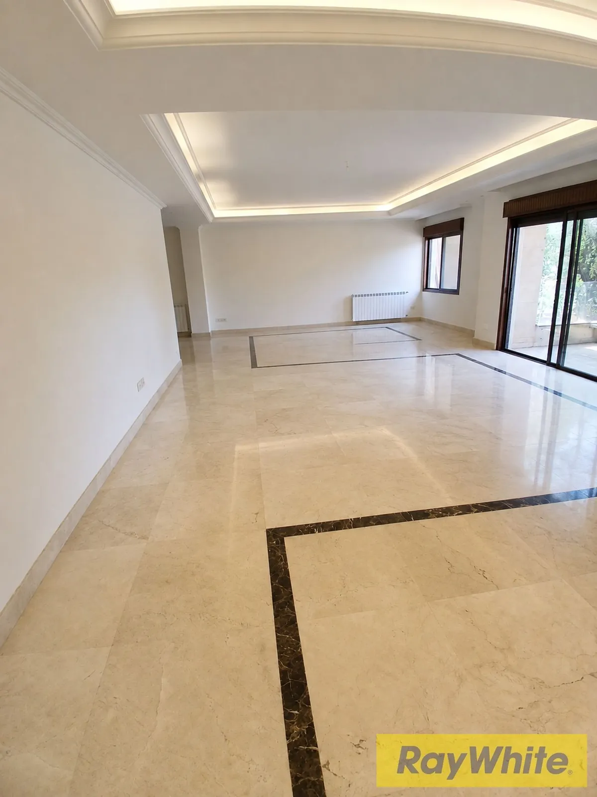 Spacious Apartment With Terrace For Sale – El Mtayleb