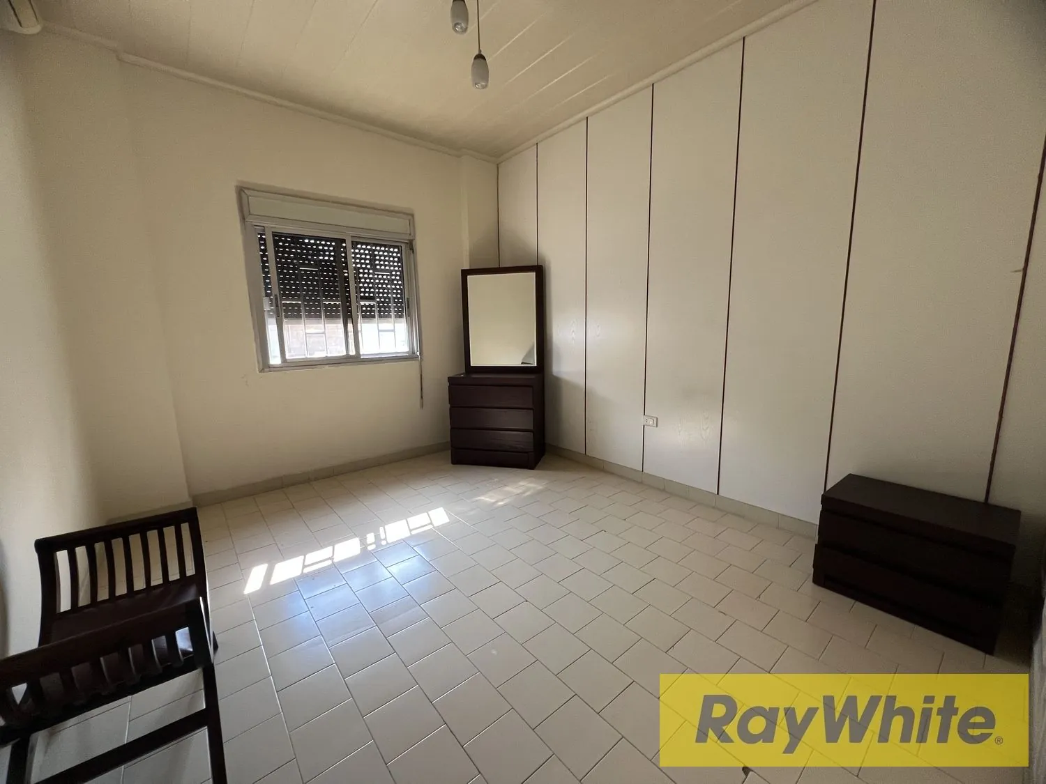 Fully Furnished Apartment For Rent In Dbayeh — الصورة 5