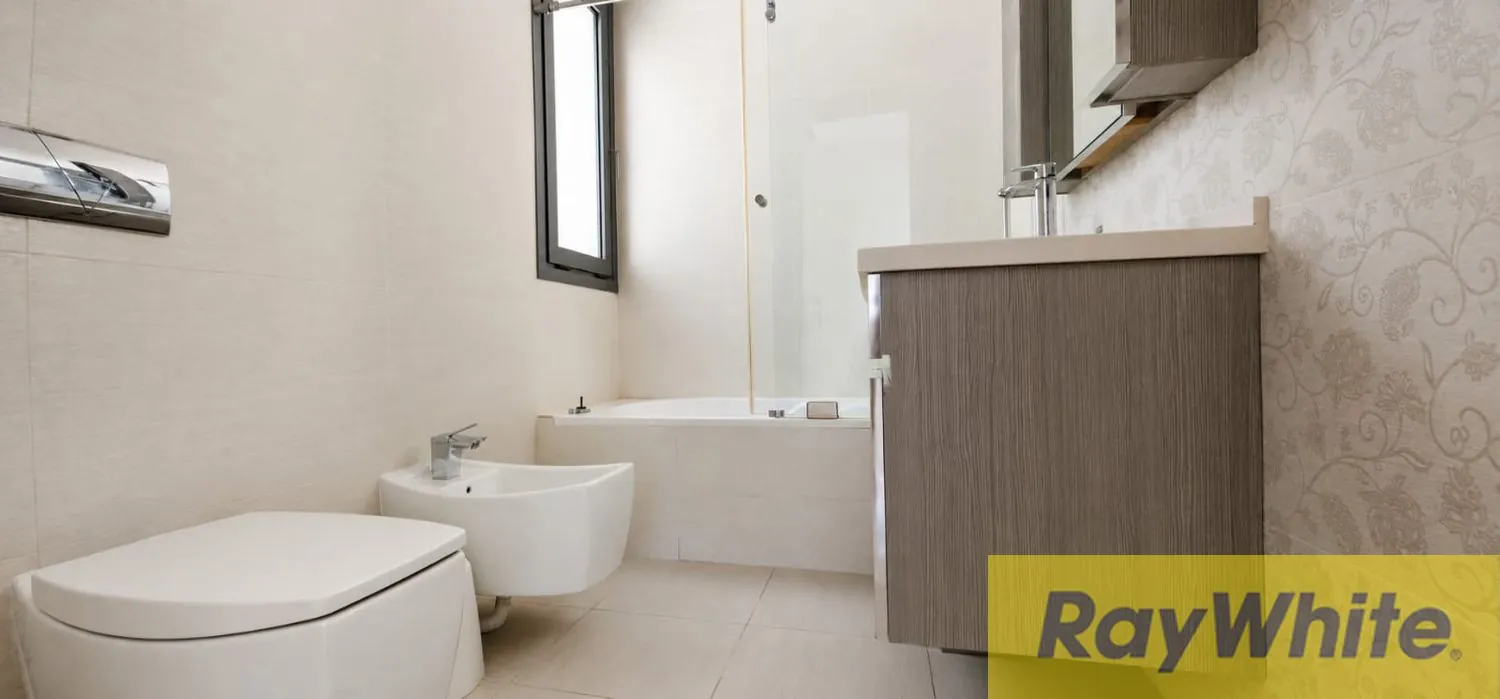 Apartment For Sale In Ramlet Al Baydah — الصورة 2