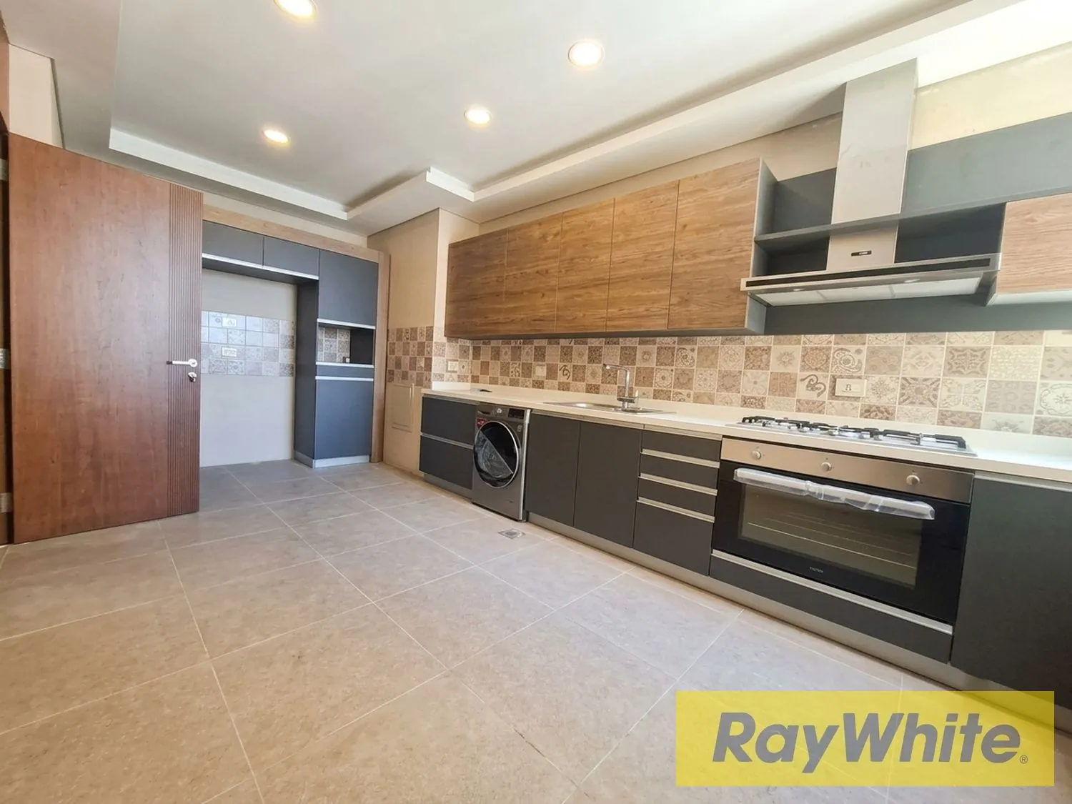 Apartment For Rent – Jal El Dib | Sea And City Views — الصورة 3