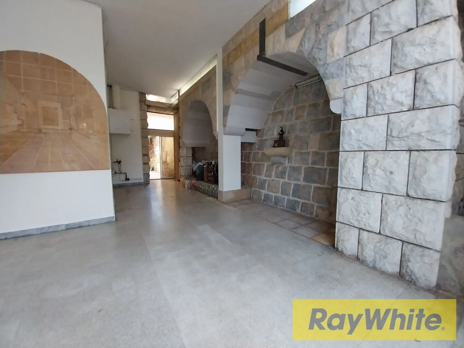 Standalone For Rent In Mazraat Yachouh — الصورة 2