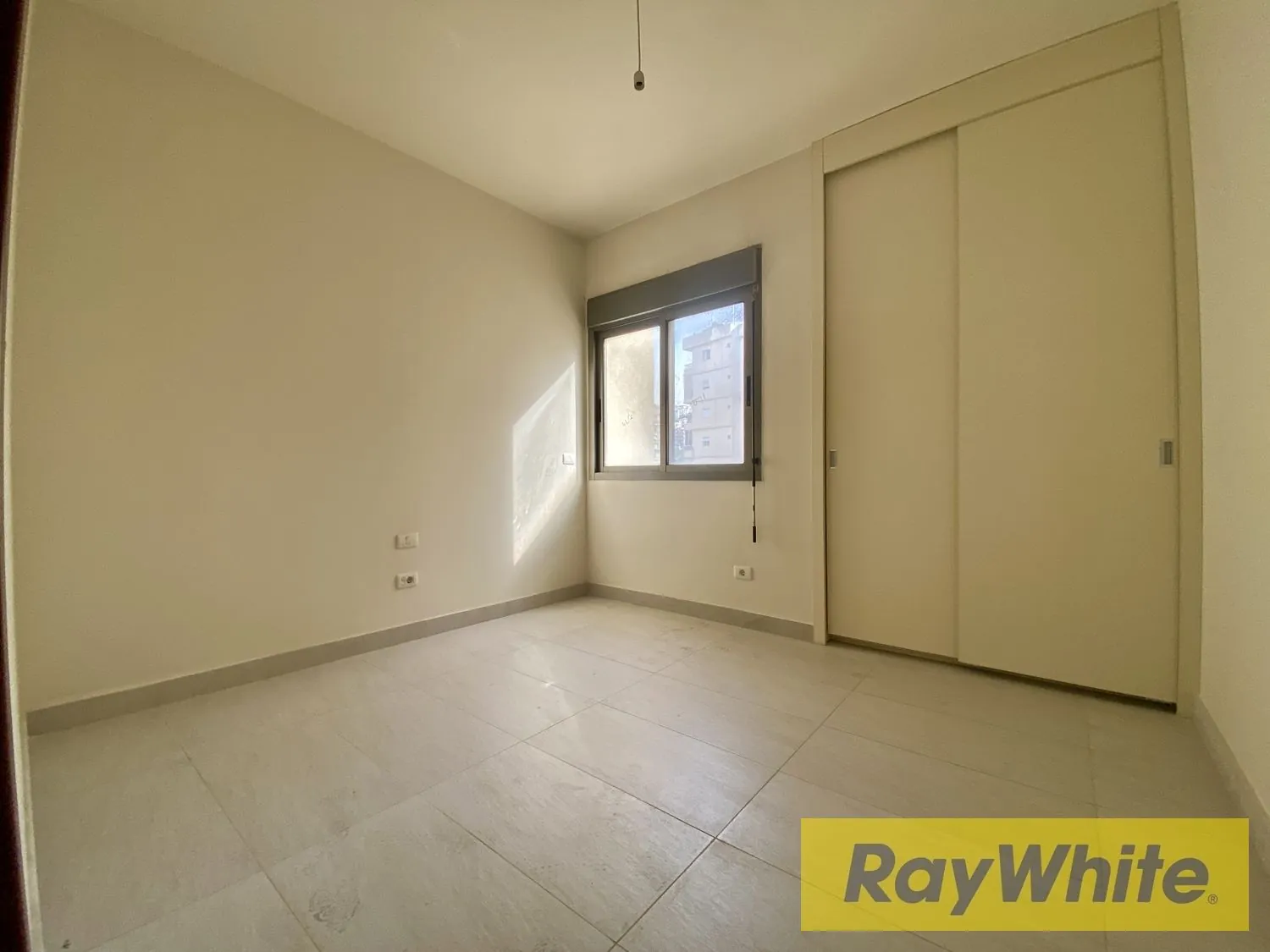 Apartment For Rent In Jdeideh — الصورة 5