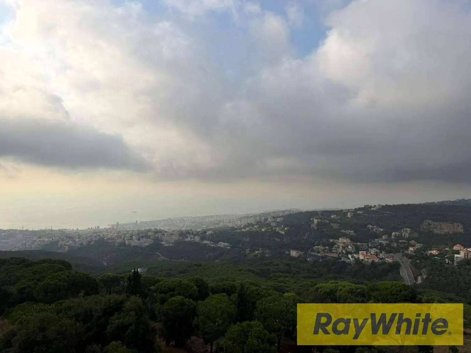 Modern Furnished Duplex For Sale – Broummana — الصورة 3