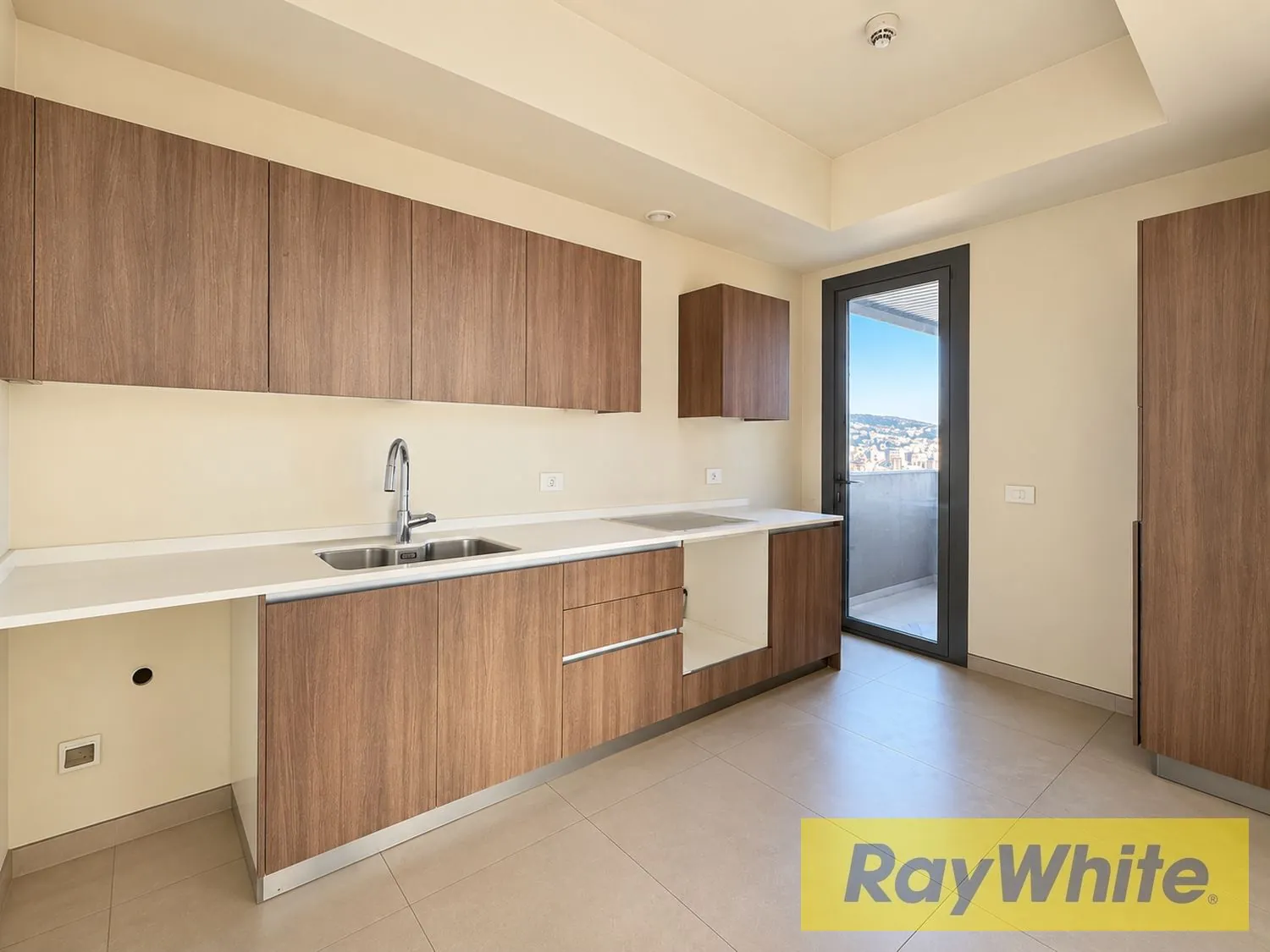 Luxury Unfurnished Apartment In Dekwaneh | High Floor — photo 3