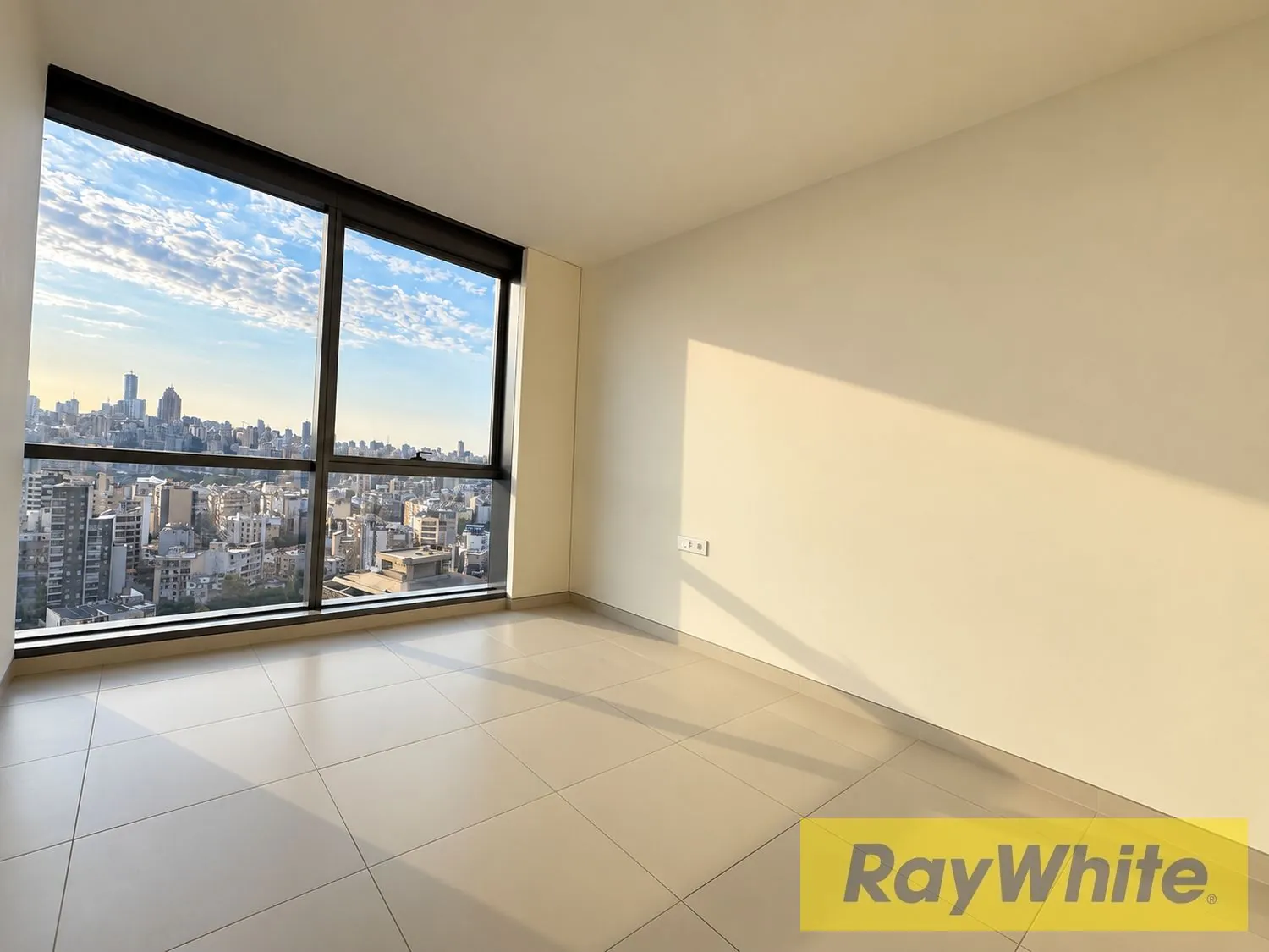 Luxury Unfurnished Apartment In Dekwaneh | High Floor — photo 4