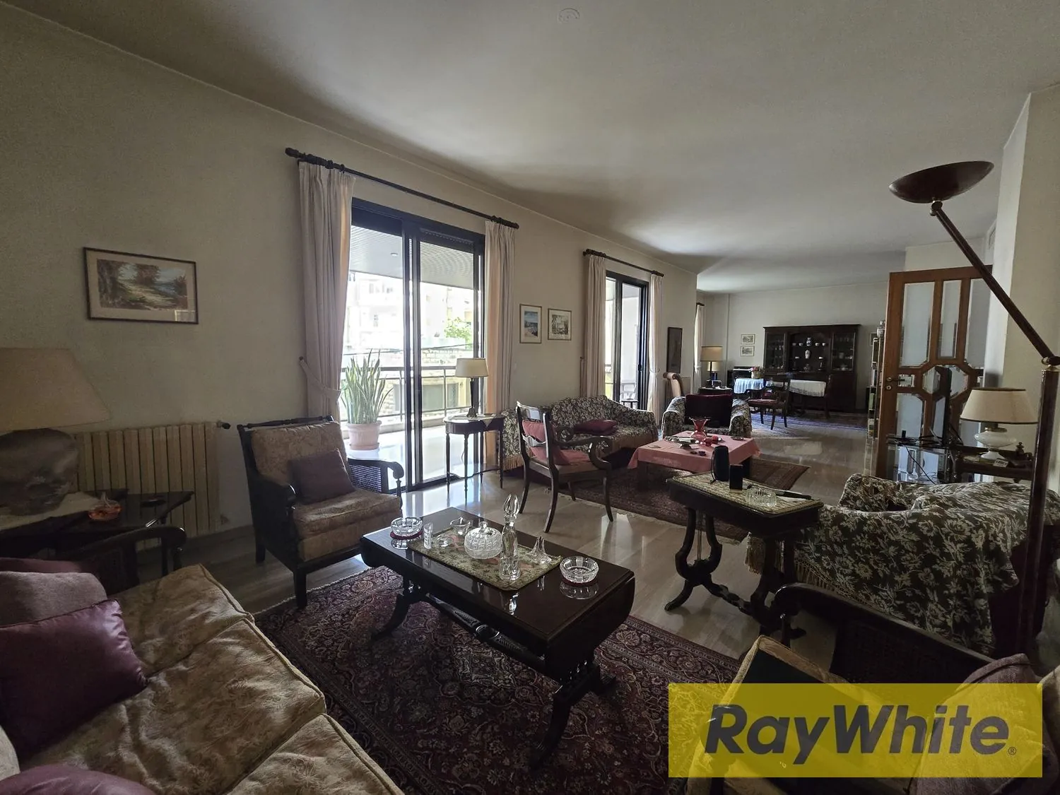 Apartment For Sale In Achrafieh | Prime Location — الصورة 4