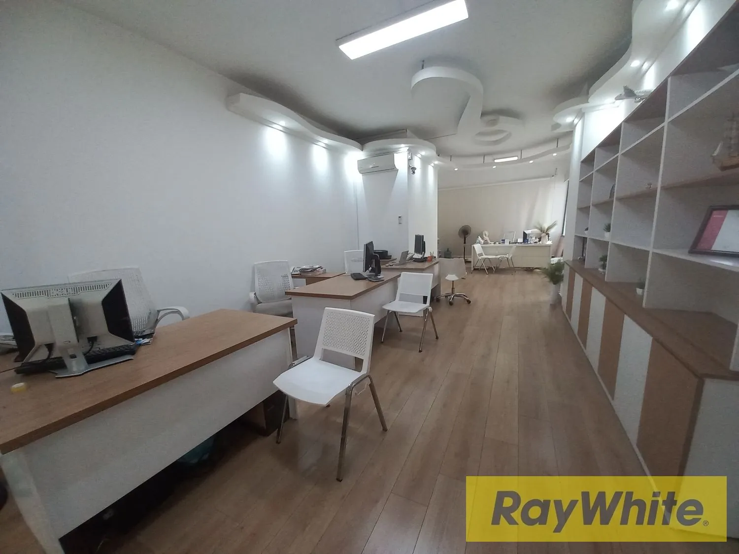 Office For Sale In Zalka – Commercial Center — الصورة 2