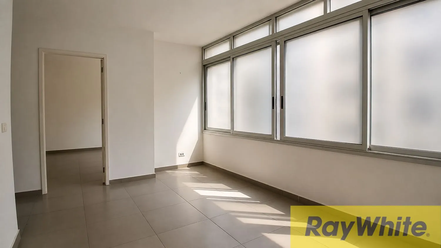 Office For Rent In Aicha Bakkar — الصورة 5