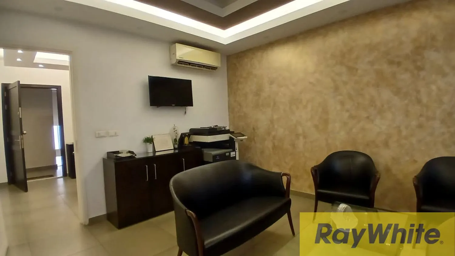 Office For Rent In Aicha Bakkar — الصورة 2