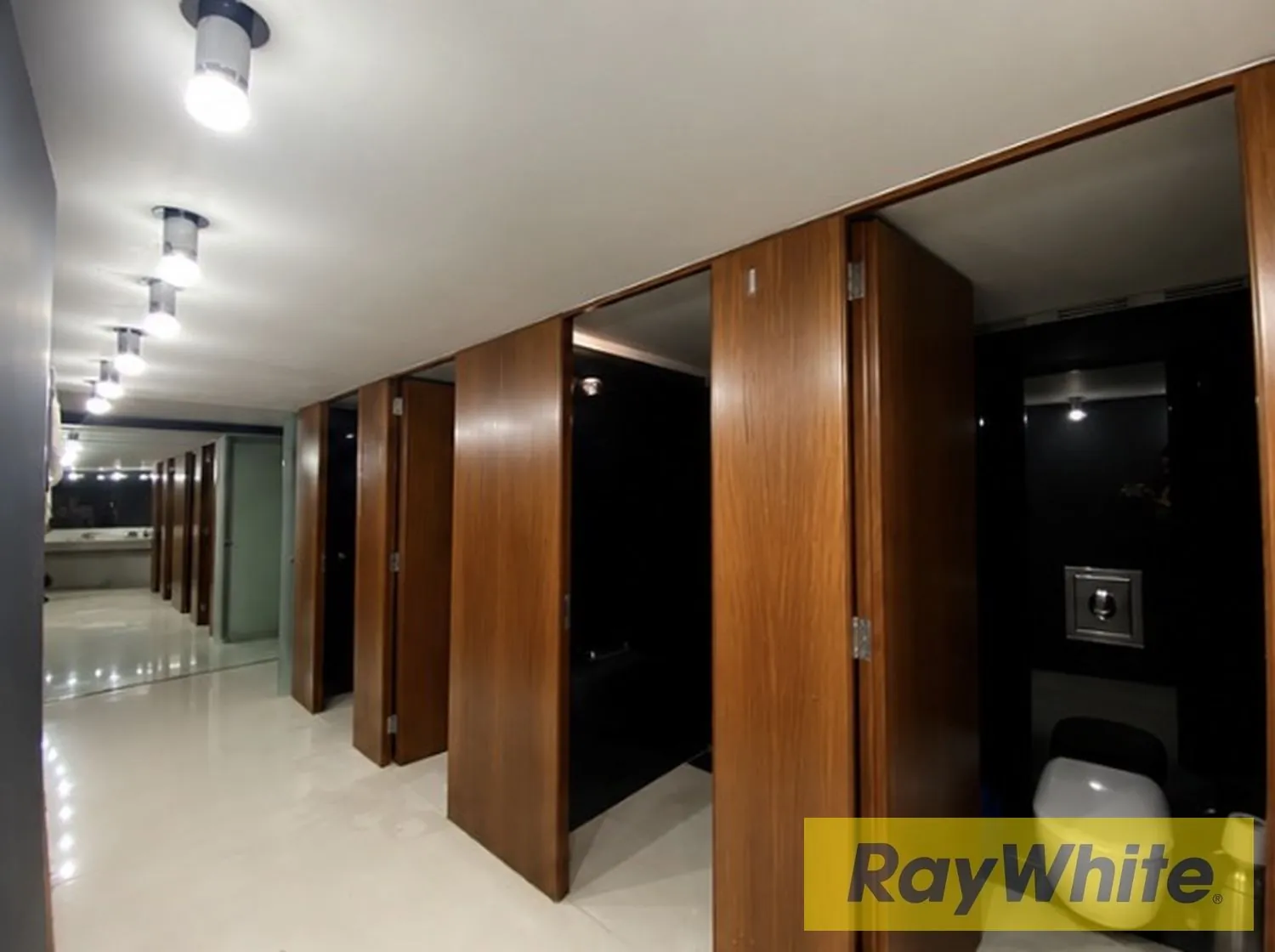 Restaurant For Rent – Achrafieh — الصورة 5