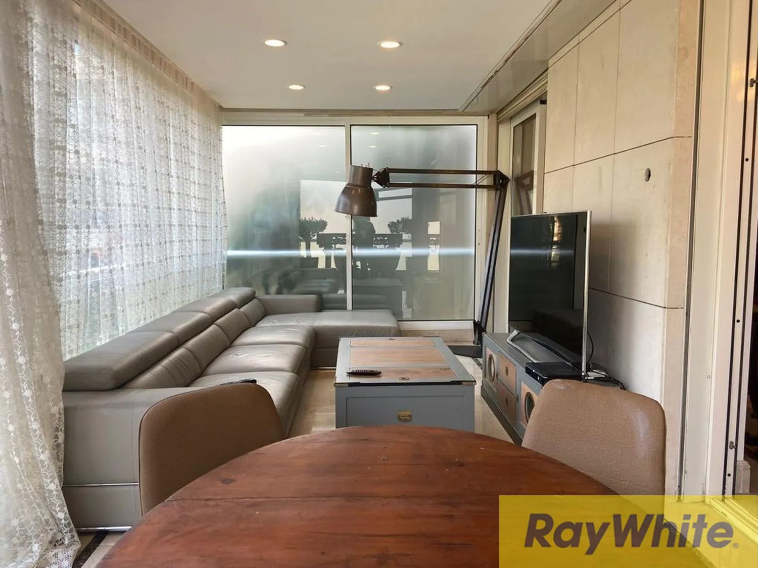 Luxury Apartment For Sale In Manara — الصورة 4
