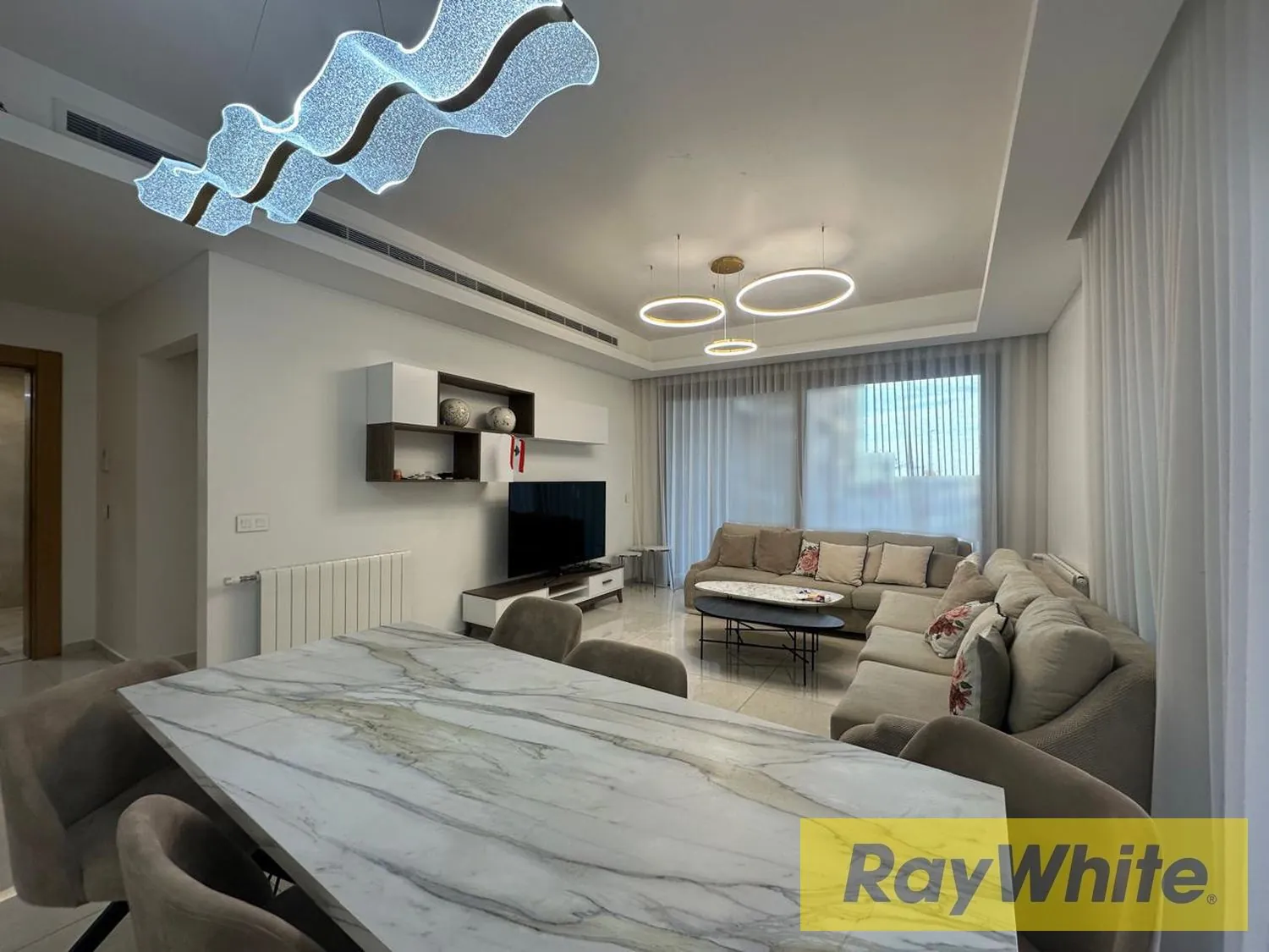 Fully Furnished Apartment For Rent In Dbayeh Waterfront — الصورة 3