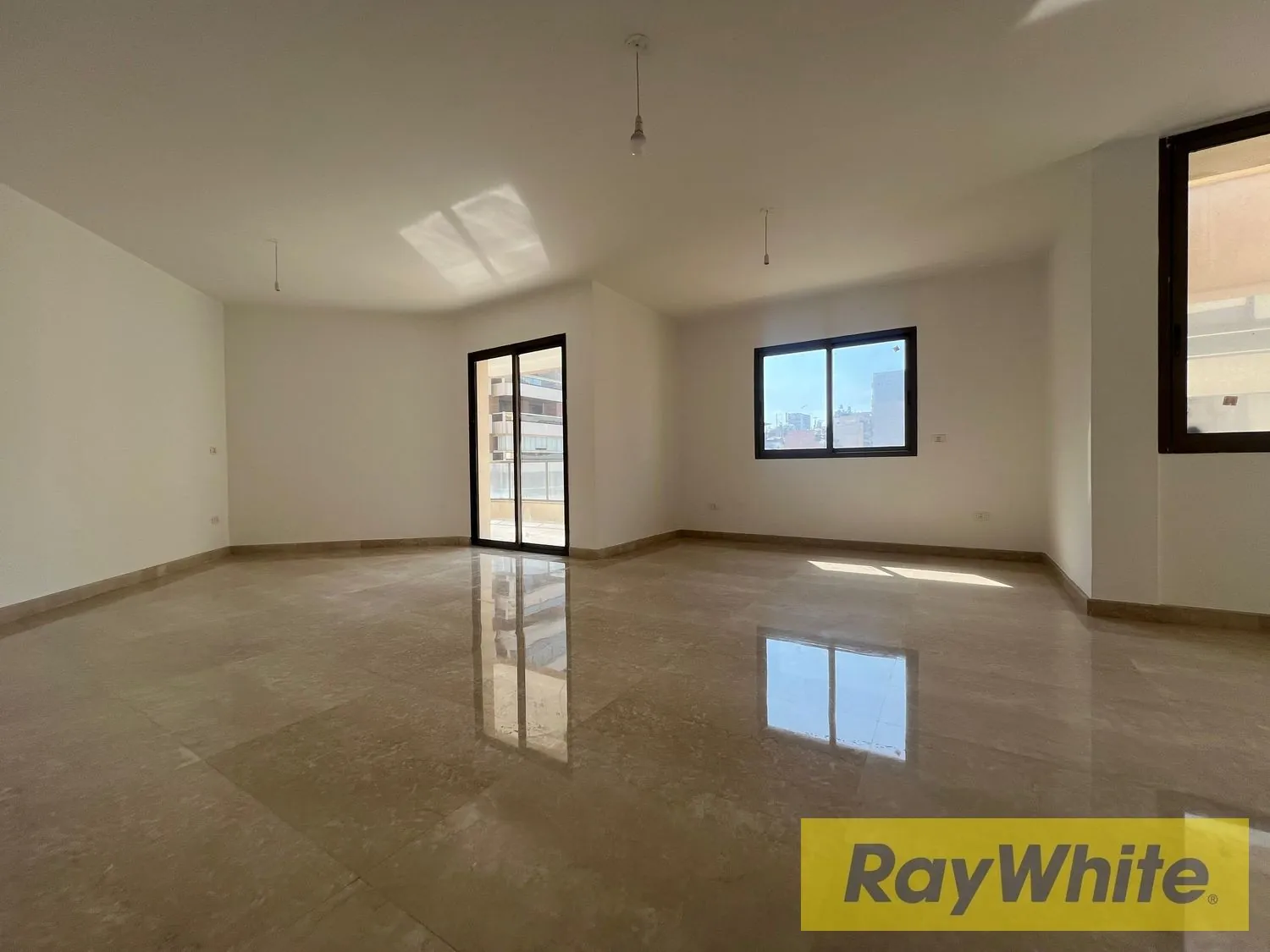 Apartment For Rent – 220 Sqm In Hamra