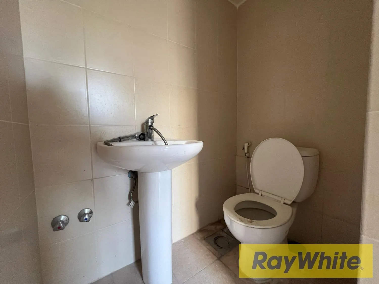 Apartment For Rent – 220 Sqm In Hamra — الصورة 5