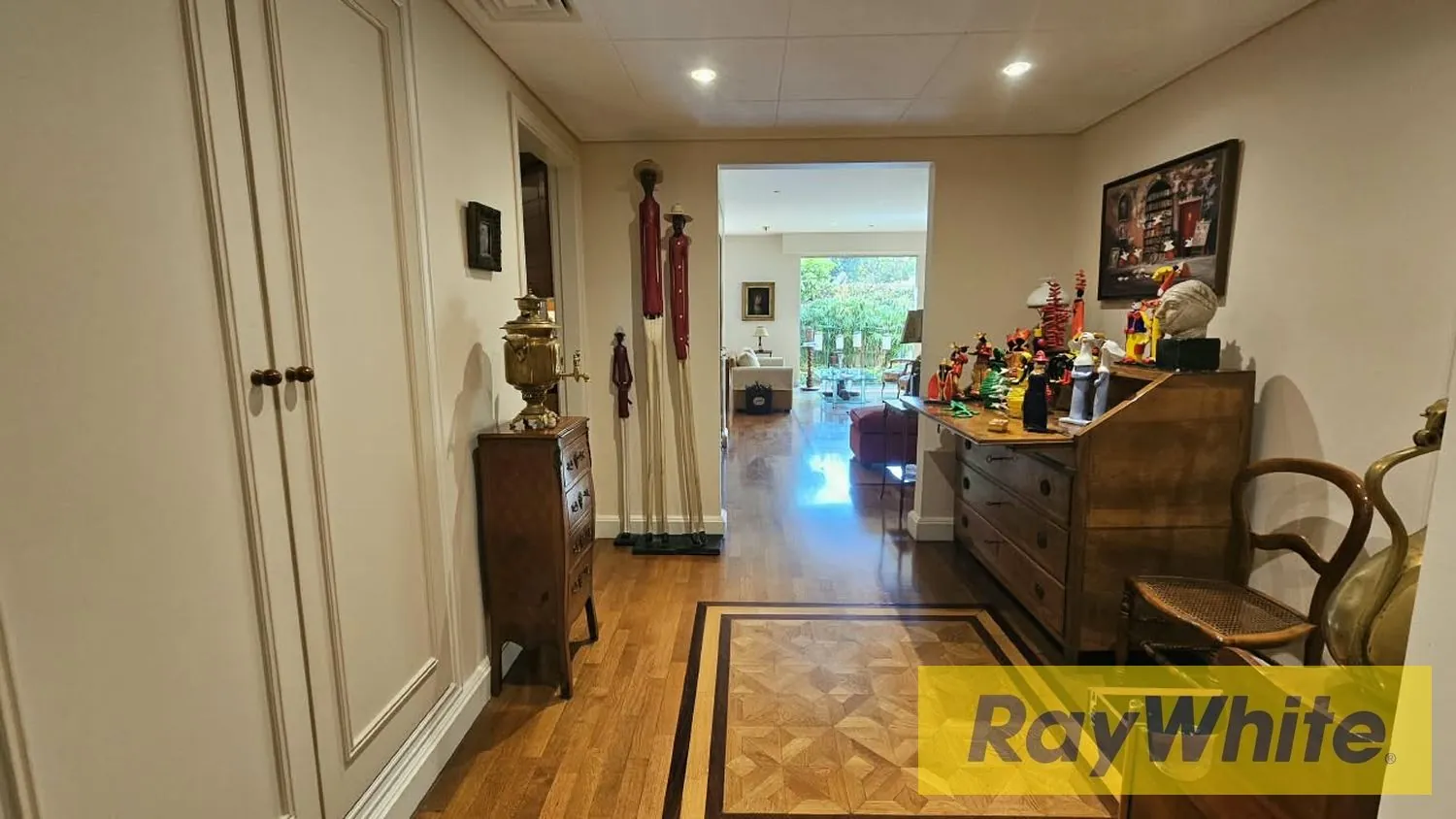 Unfurnished Apartment With Terrace For Sale – Hazmieh — photo 2