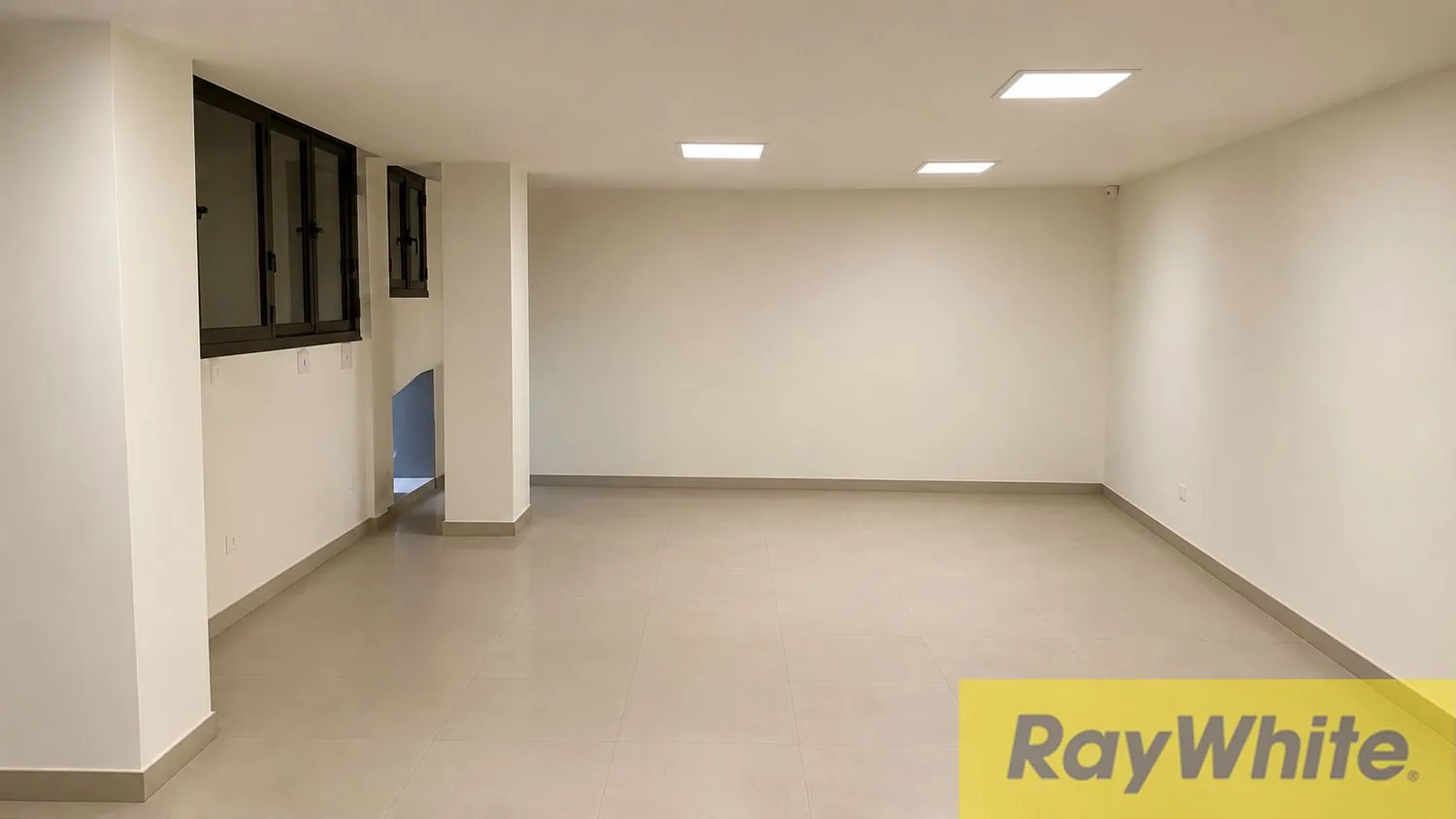 Warehouse For Sale In Verdun — الصورة 5
