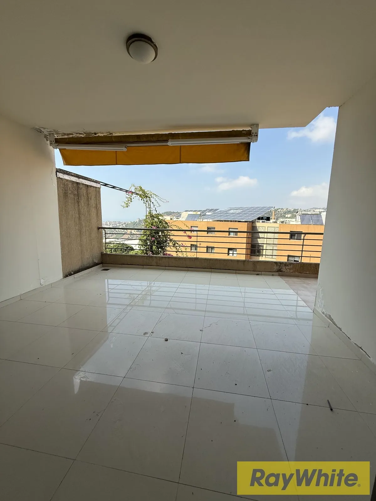 Semi-furnished Apartment For Rent In Zikrit — الصورة 2