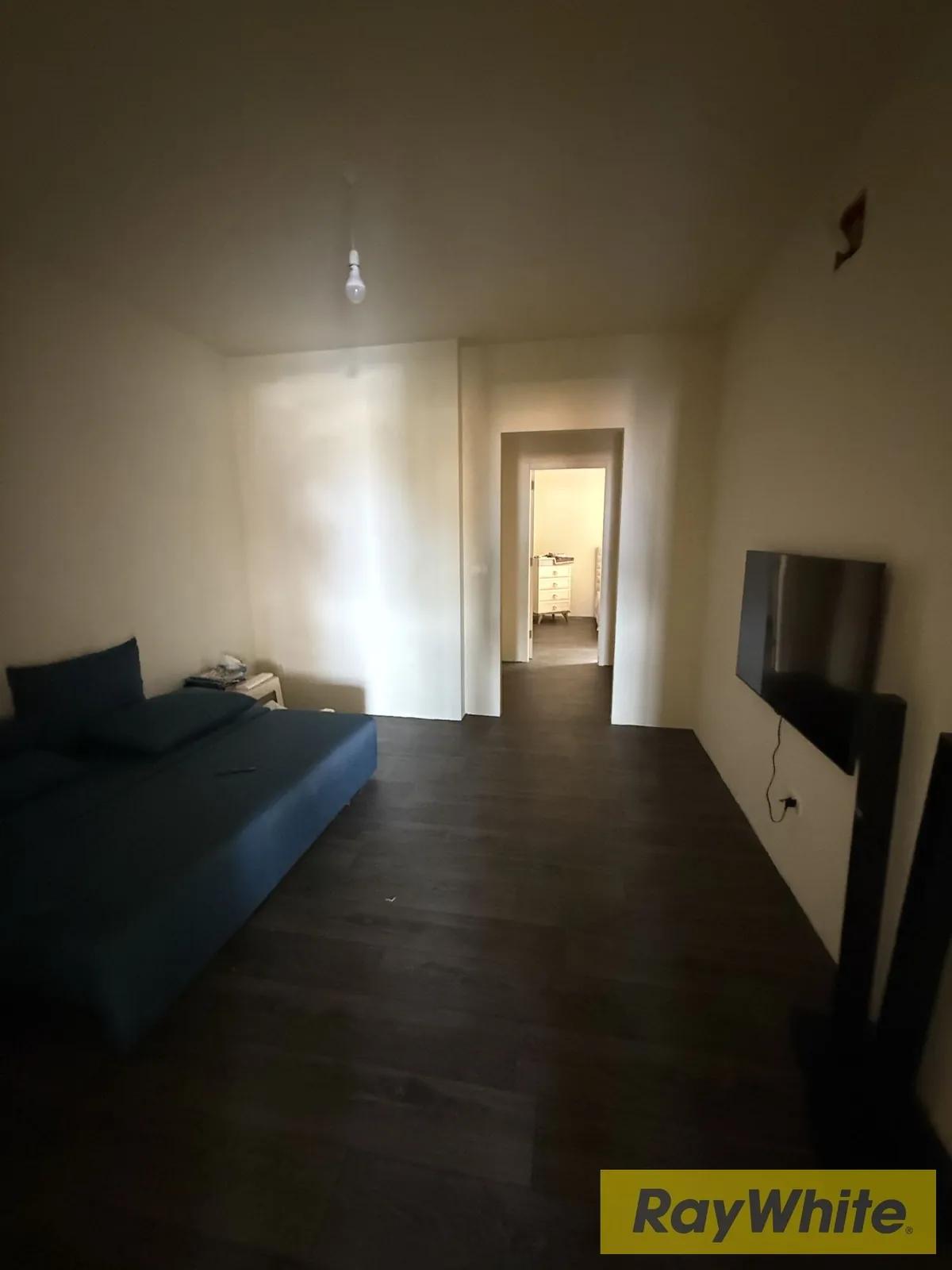 Semi-furnished Apartment For Rent In Zikrit — الصورة 3