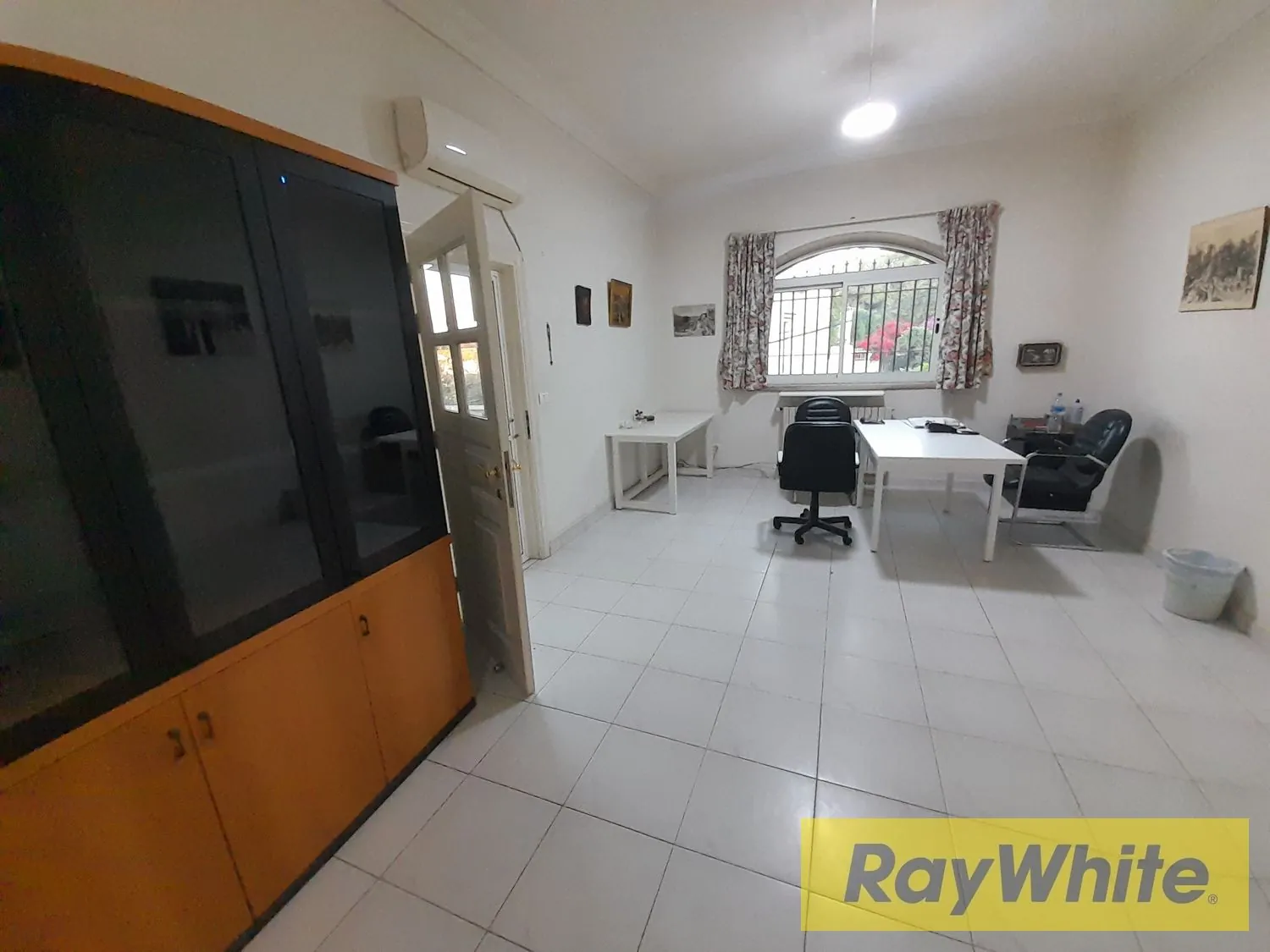 Villa For Sale In Kornet Chehwan,hbous | Prime Location — الصورة 2