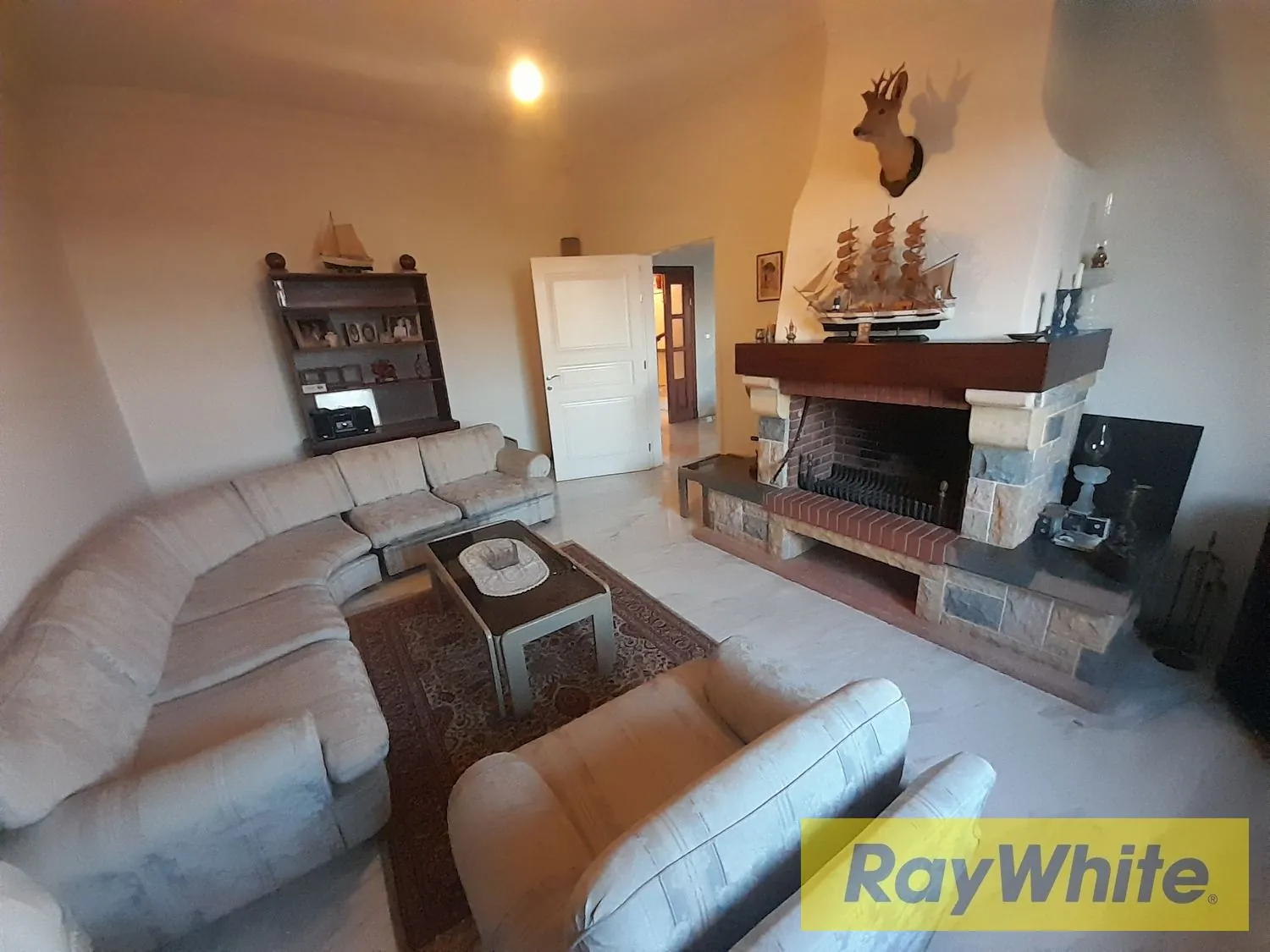 Villa For Sale In Kornet Chehwan,hbous | Prime Location — الصورة 4