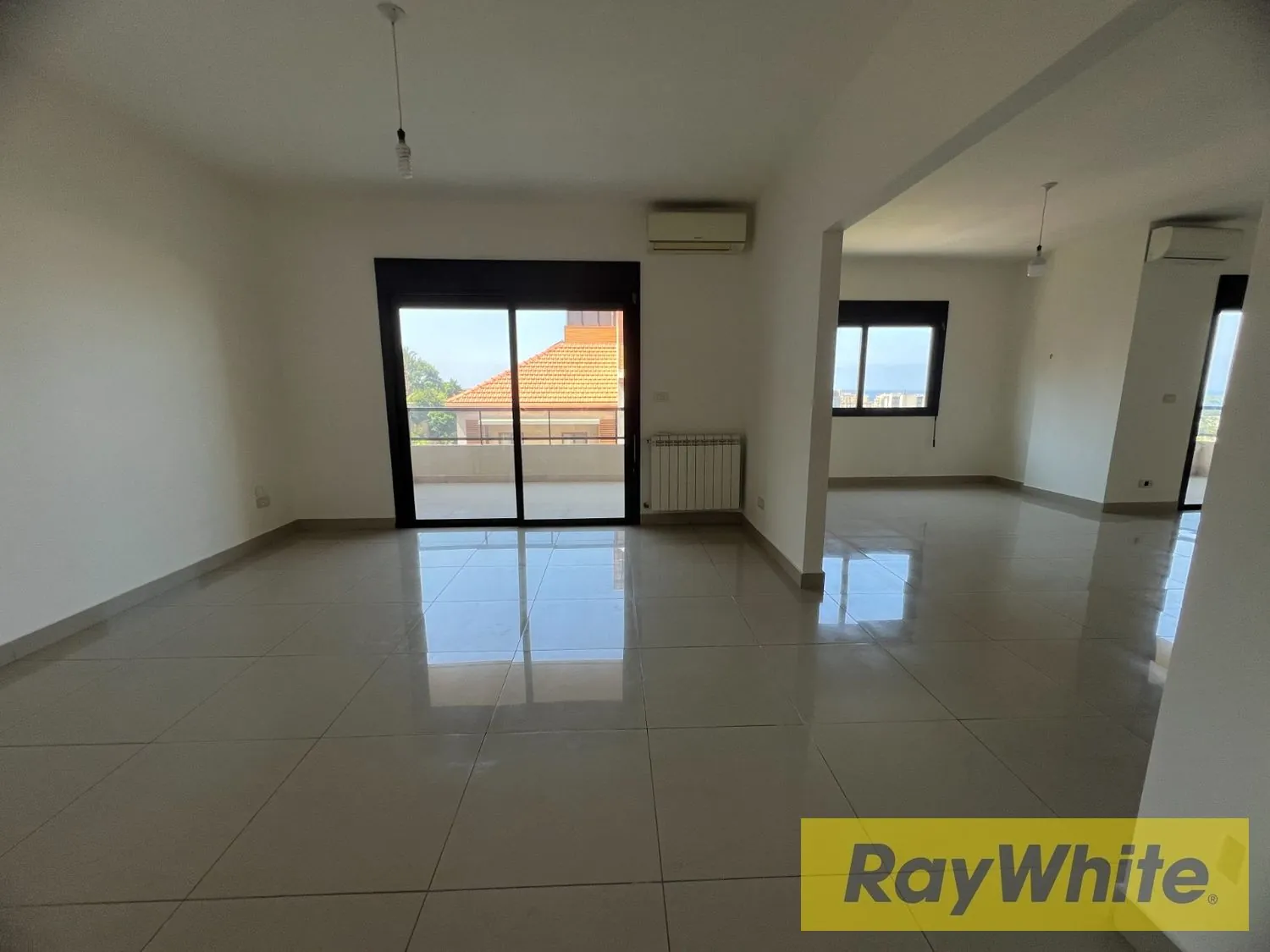 Apartment For Rent In Dbayeh — الصورة 4