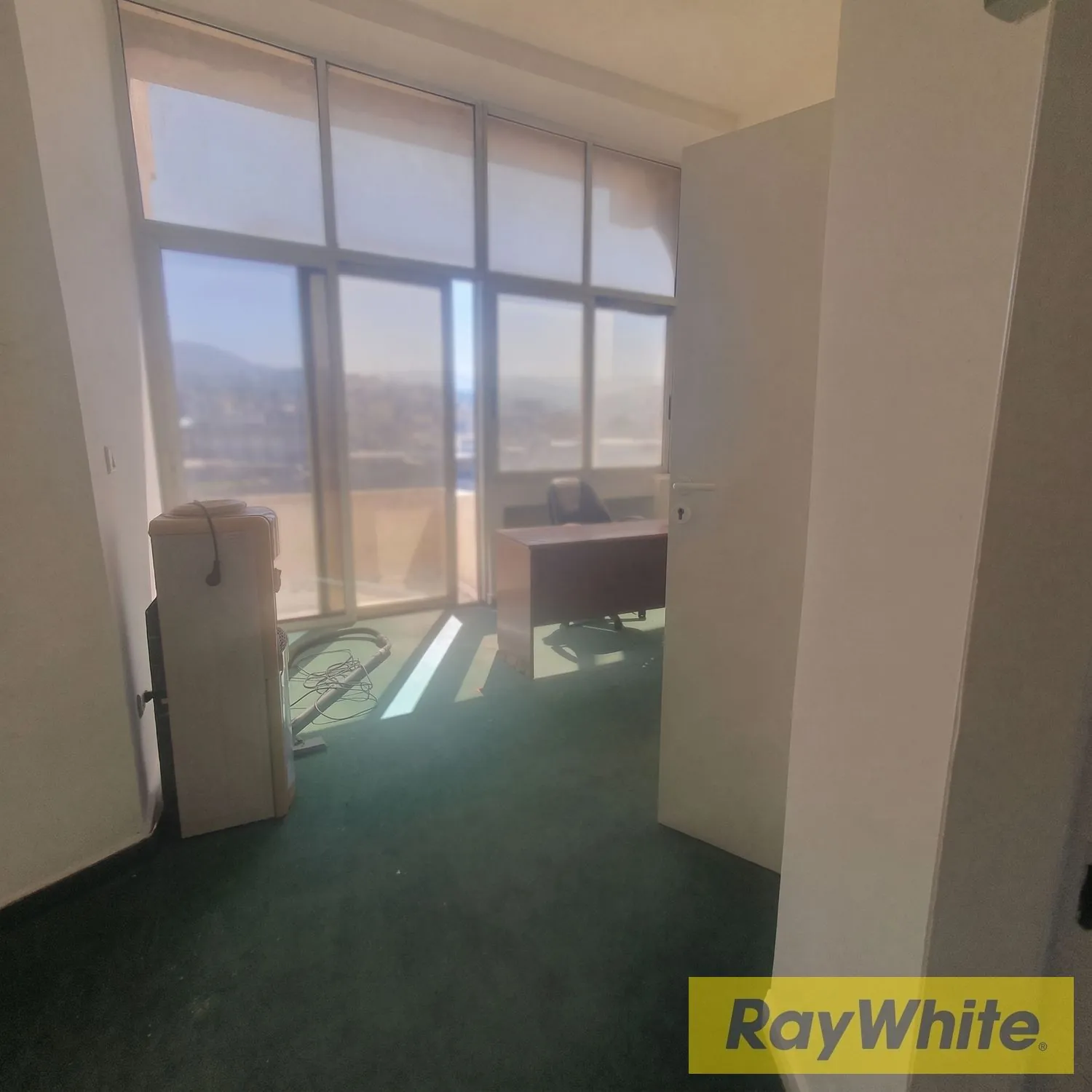 200 Sqm Office For Rent – Jisr El Basha — photo 4