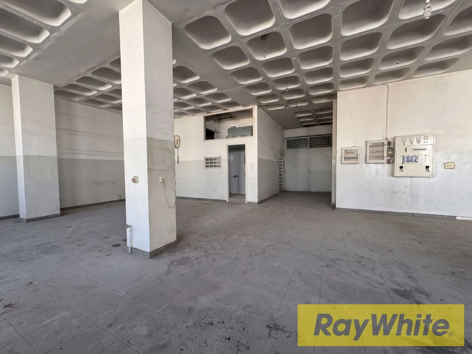 Warehouse For Rent In Jisr El Bacha — photo 3