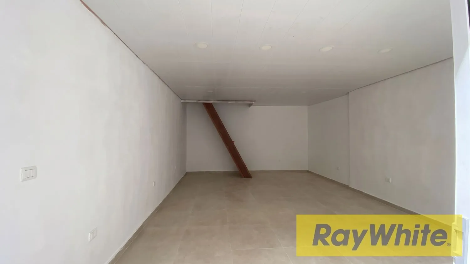 Shop For Rent In Achrafieh , Gemmayzeh — photo 1
