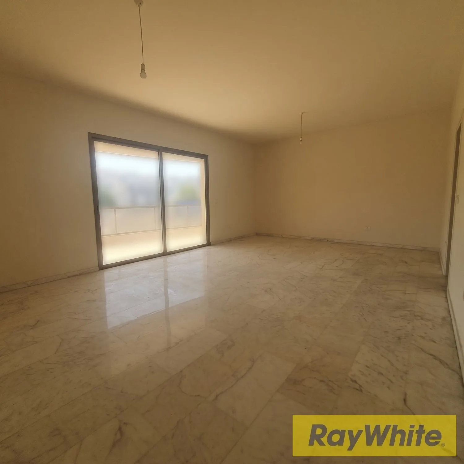 200 Sqm Office For Rent – Jisr El Basha — photo 1