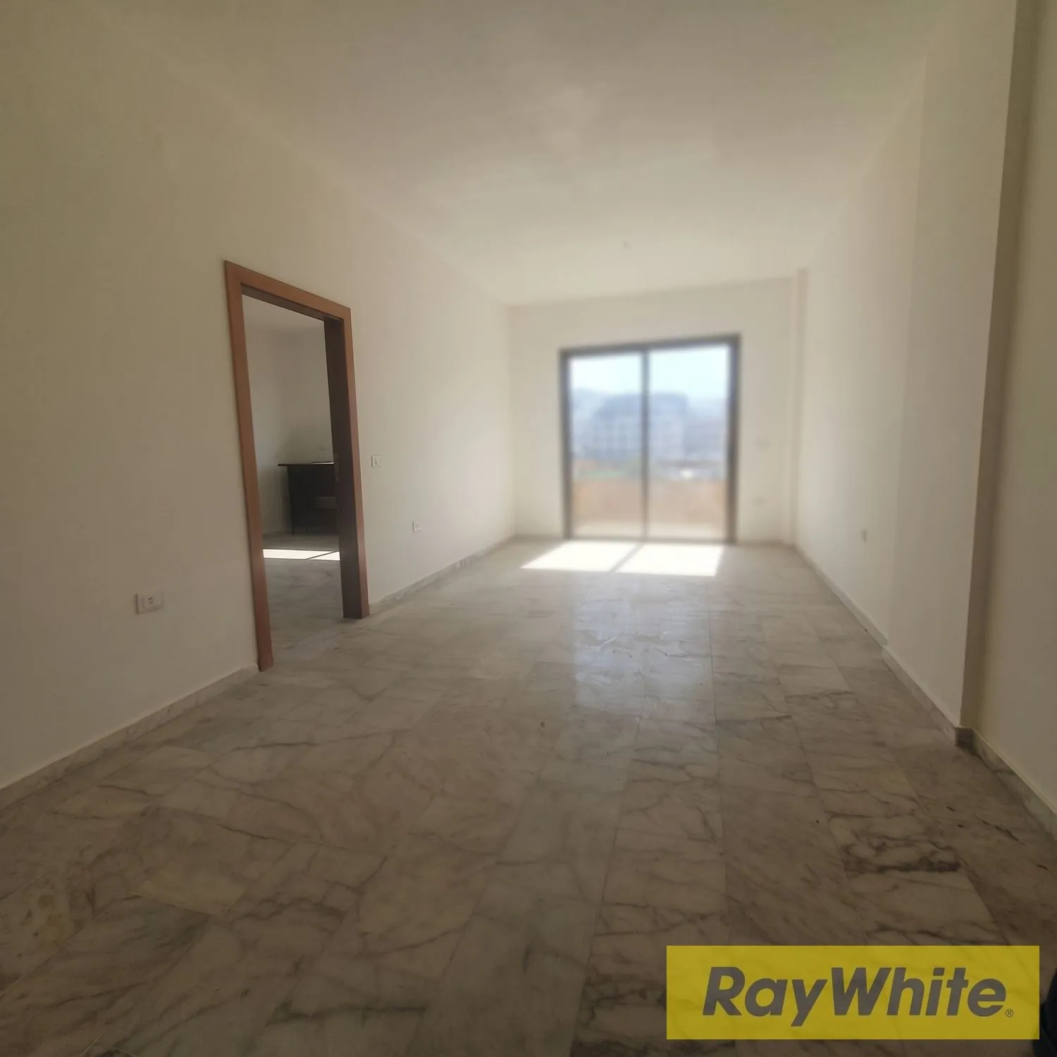 200 Sqm Office For Rent – Jisr El Basha — photo 1