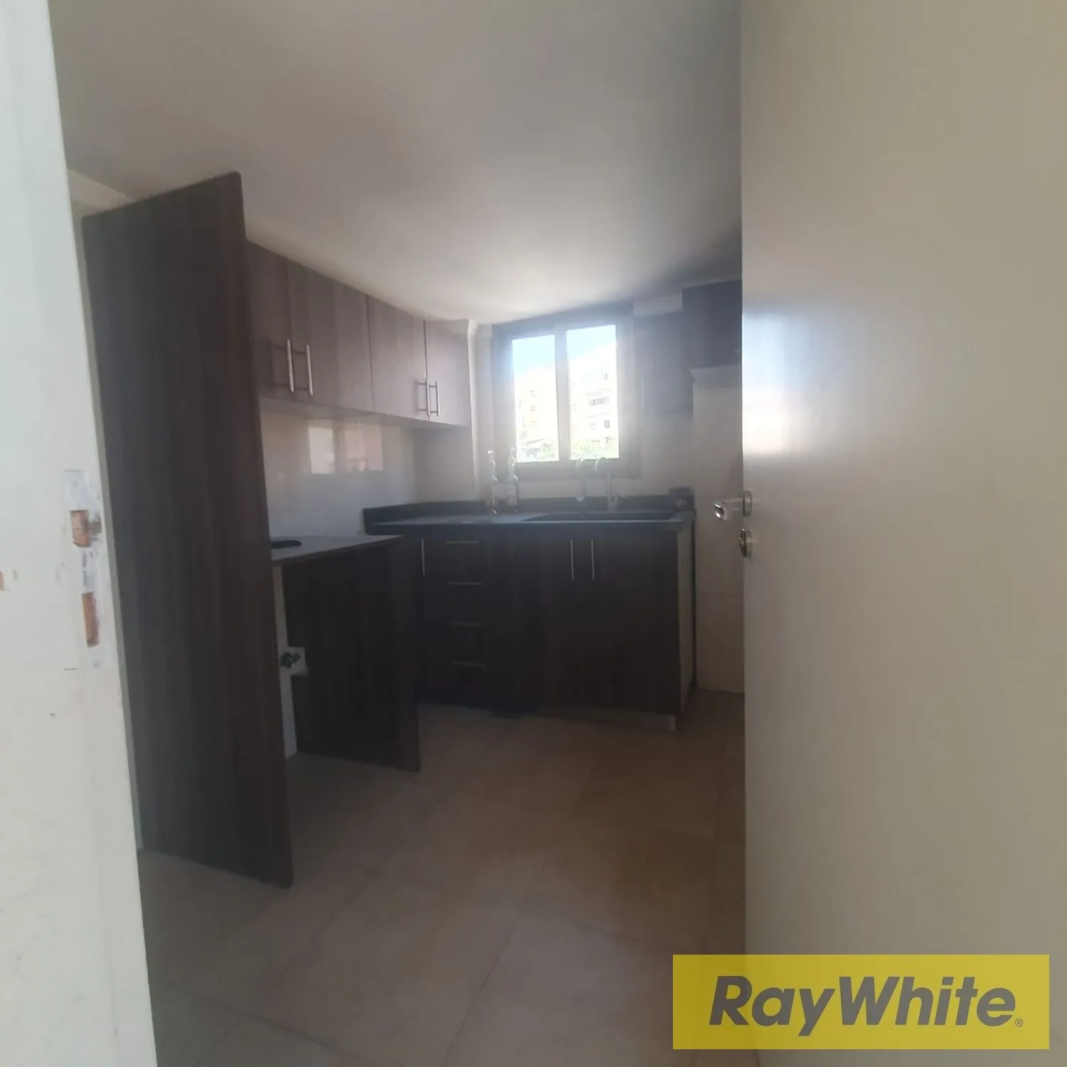 200 Sqm Office For Rent – Jisr El Basha — photo 3