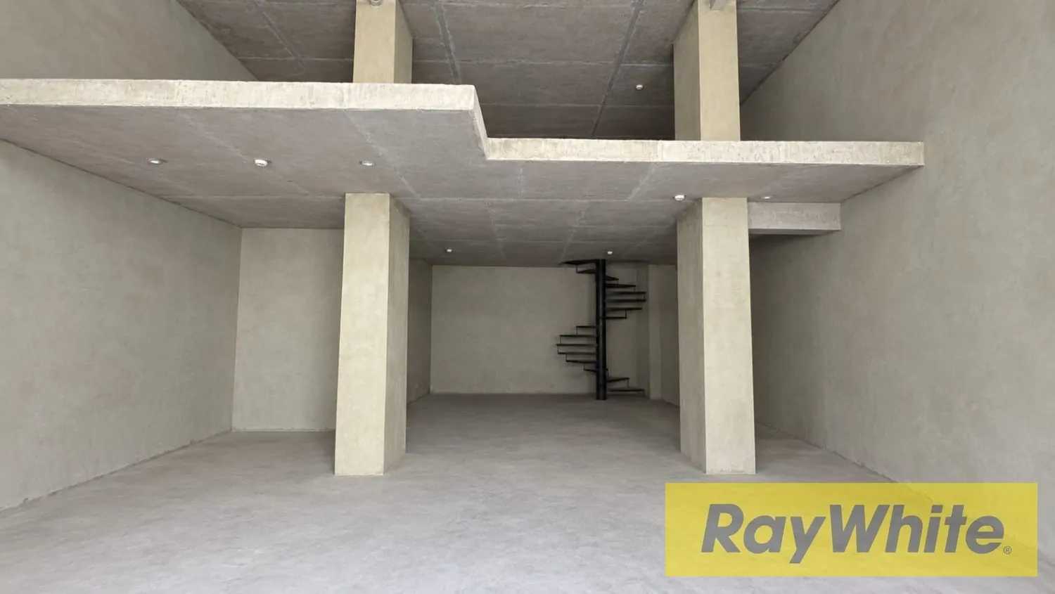 Showroom For Sale In Achrafieh — الصورة 5