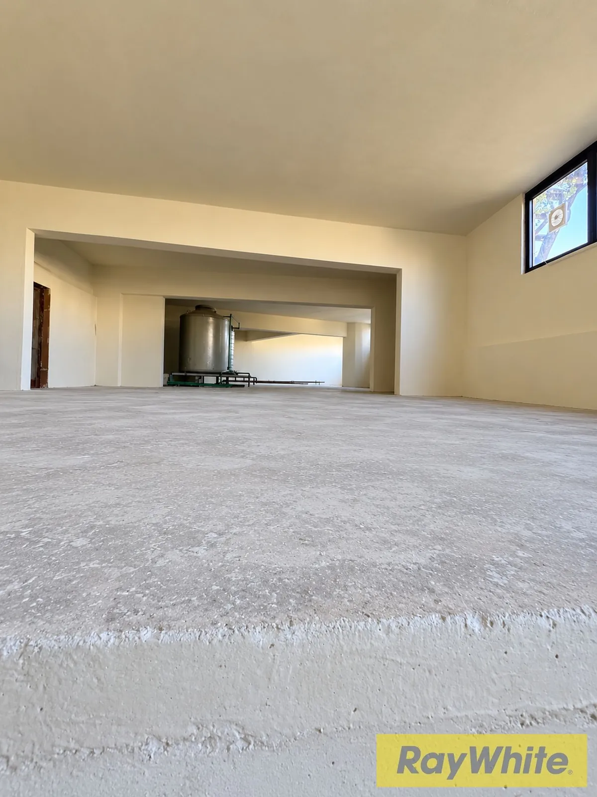 Warehouse For Sale – Baouchrieh | 240 Sqm — الصورة 4