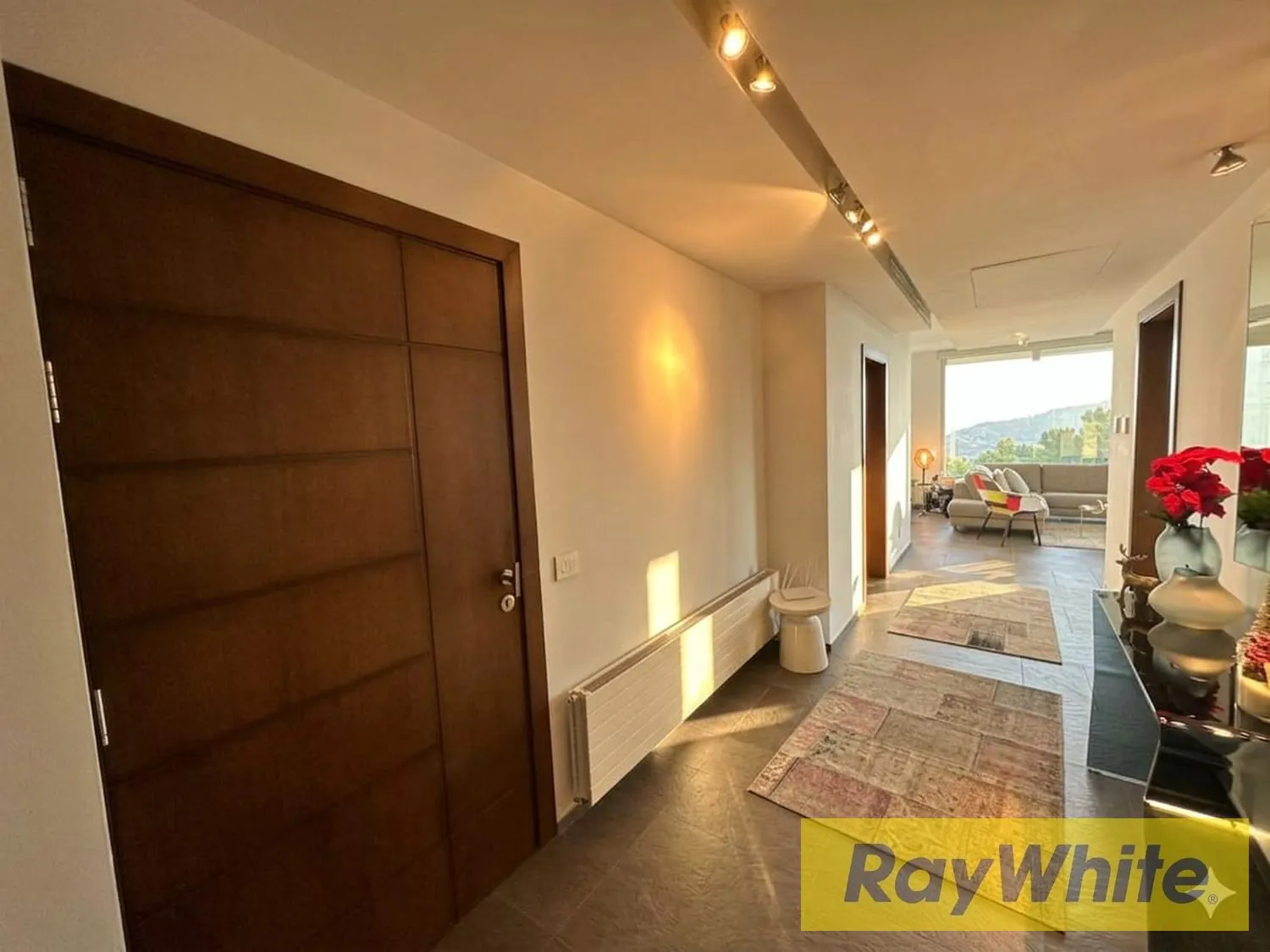 Modern 210m² Apartment For Sale In Rabweh — photo 2