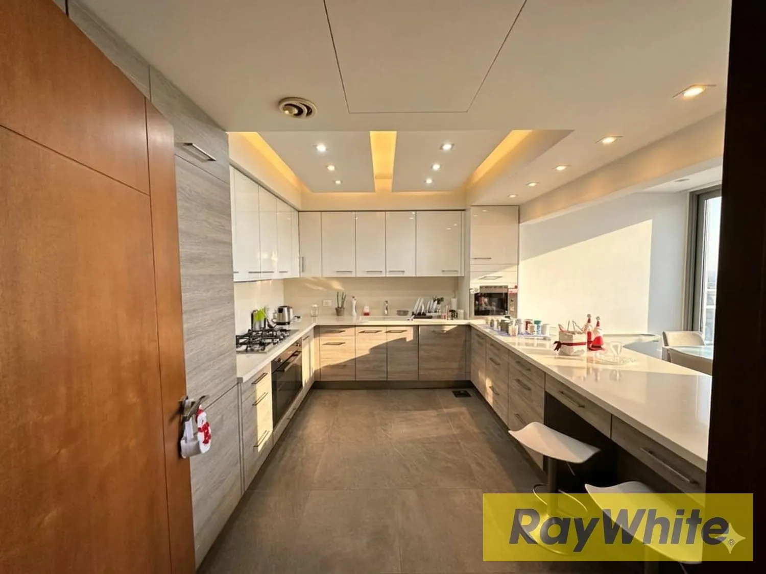 Modern 210m² Apartment For Sale In Rabweh — photo 3