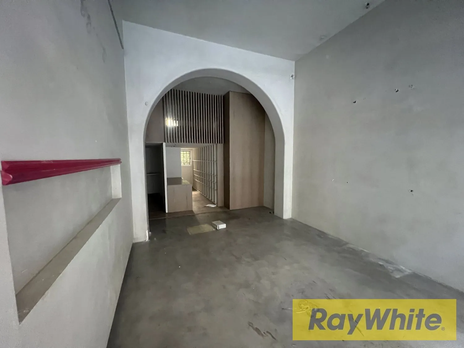 Shop For Rent In Achrafieh – 60 Sqm — photo 2