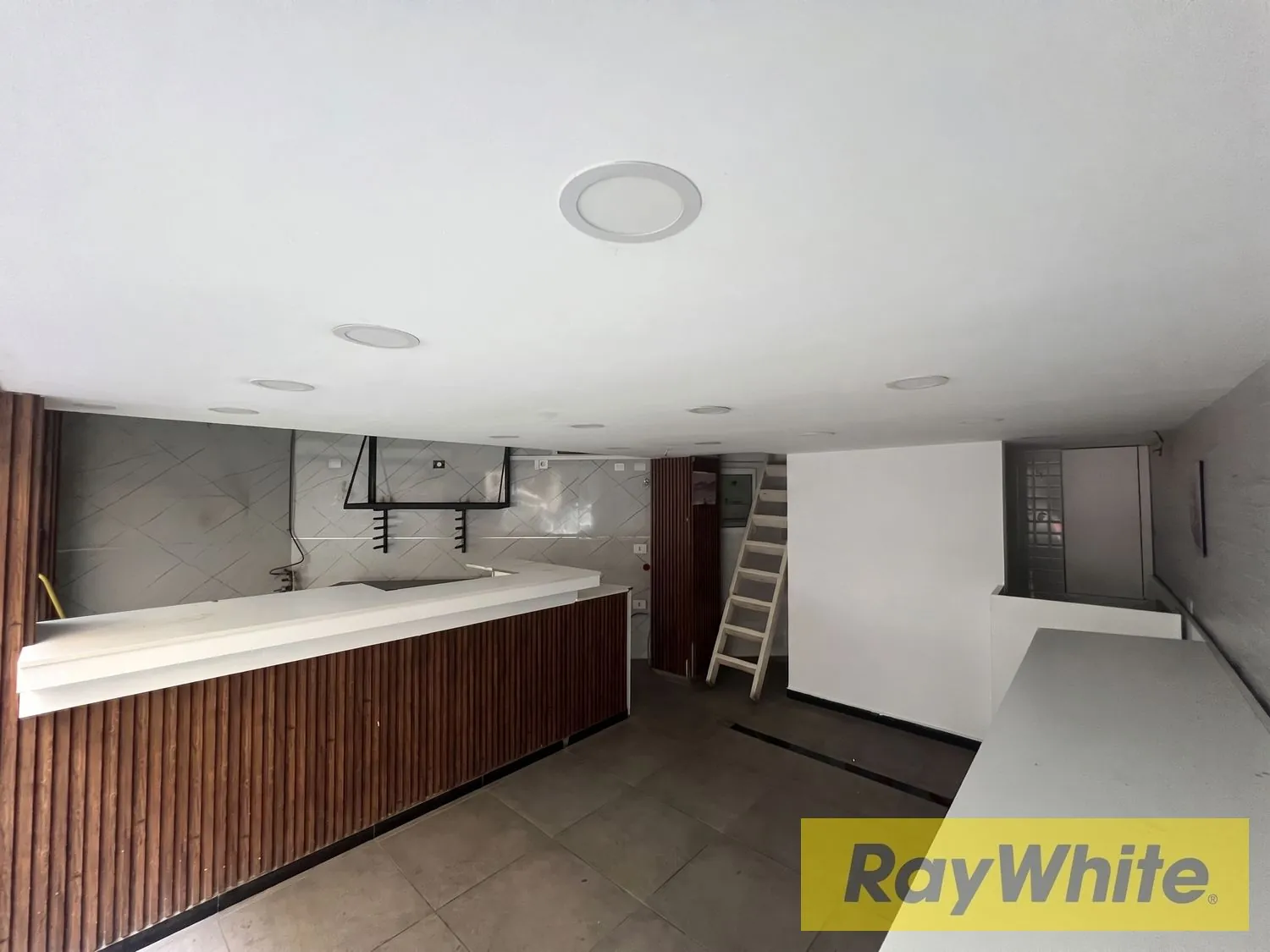 Shop For Rent In Achrafieh – 54 Sqm — photo 2