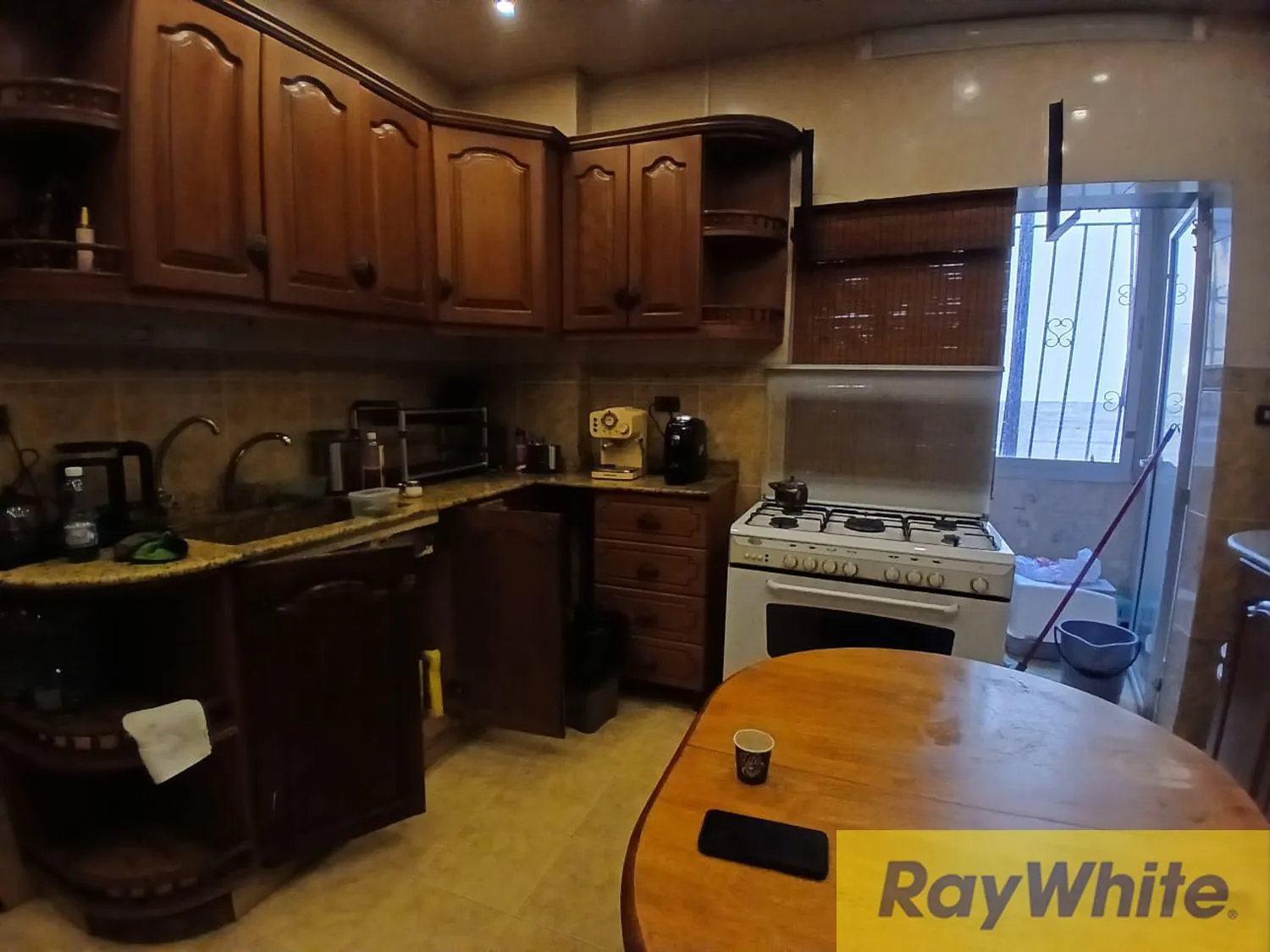 Furnished Apartment For Rent In Manara — الصورة 3