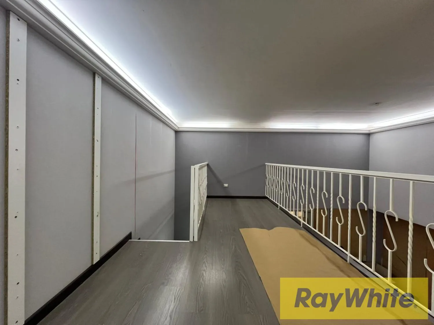 Shop For Rent In Verdun — الصورة 2