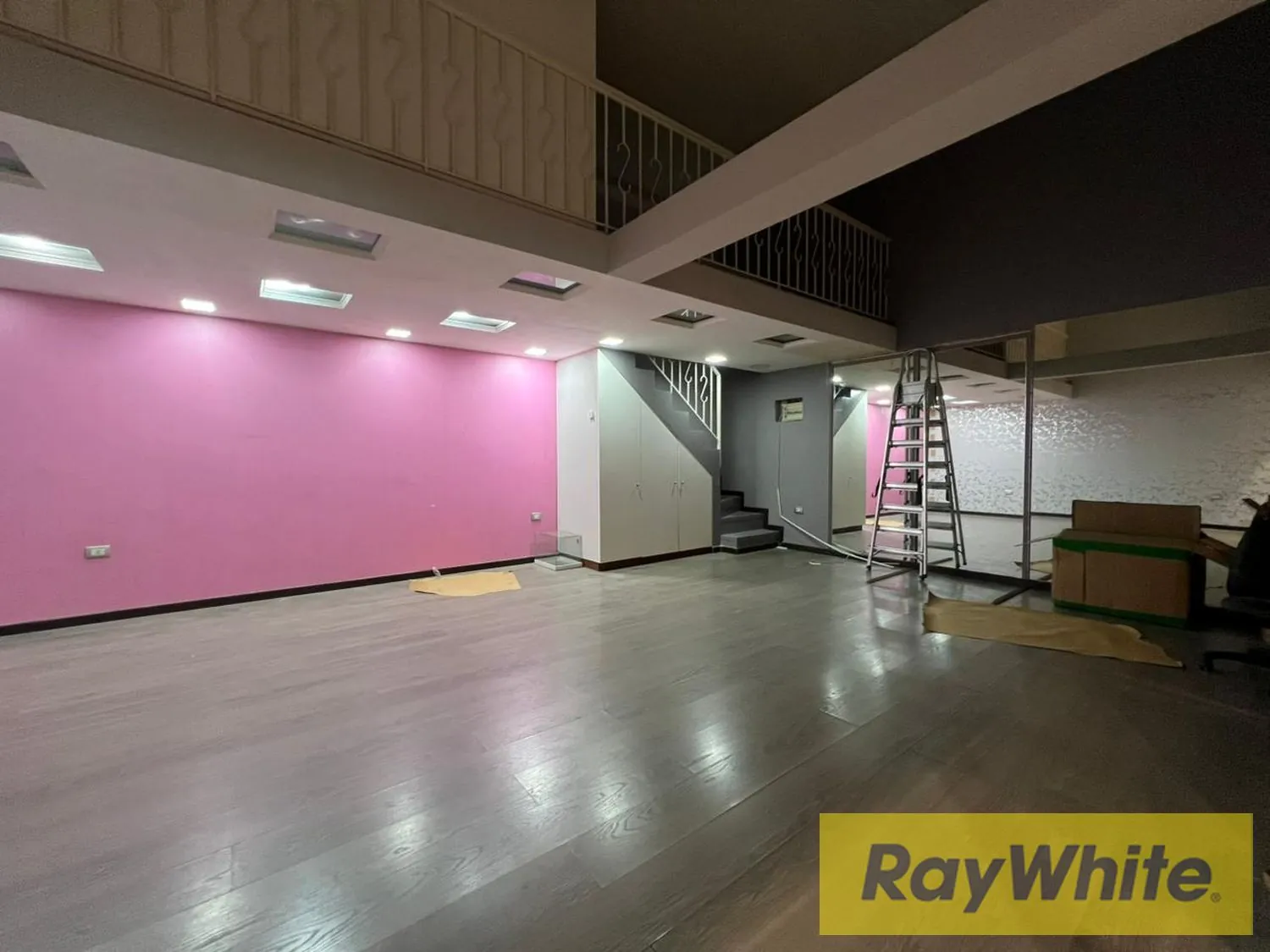 Shop For Rent In Verdun — الصورة 3