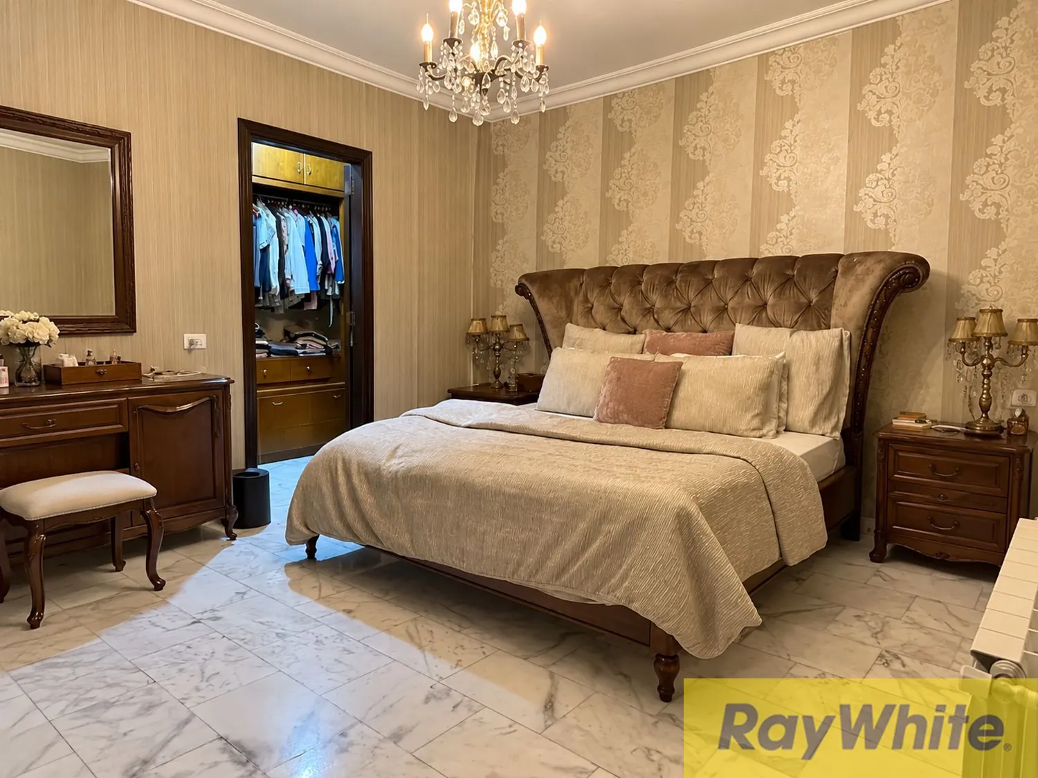 Apartment For Sale In Ras El Nabeh — الصورة 5