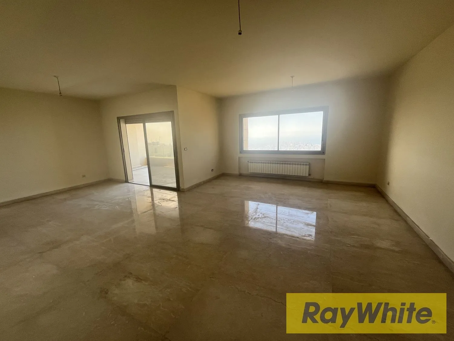 Apartment With Terrace For Sale In Ain Saadeh — الصورة 2
