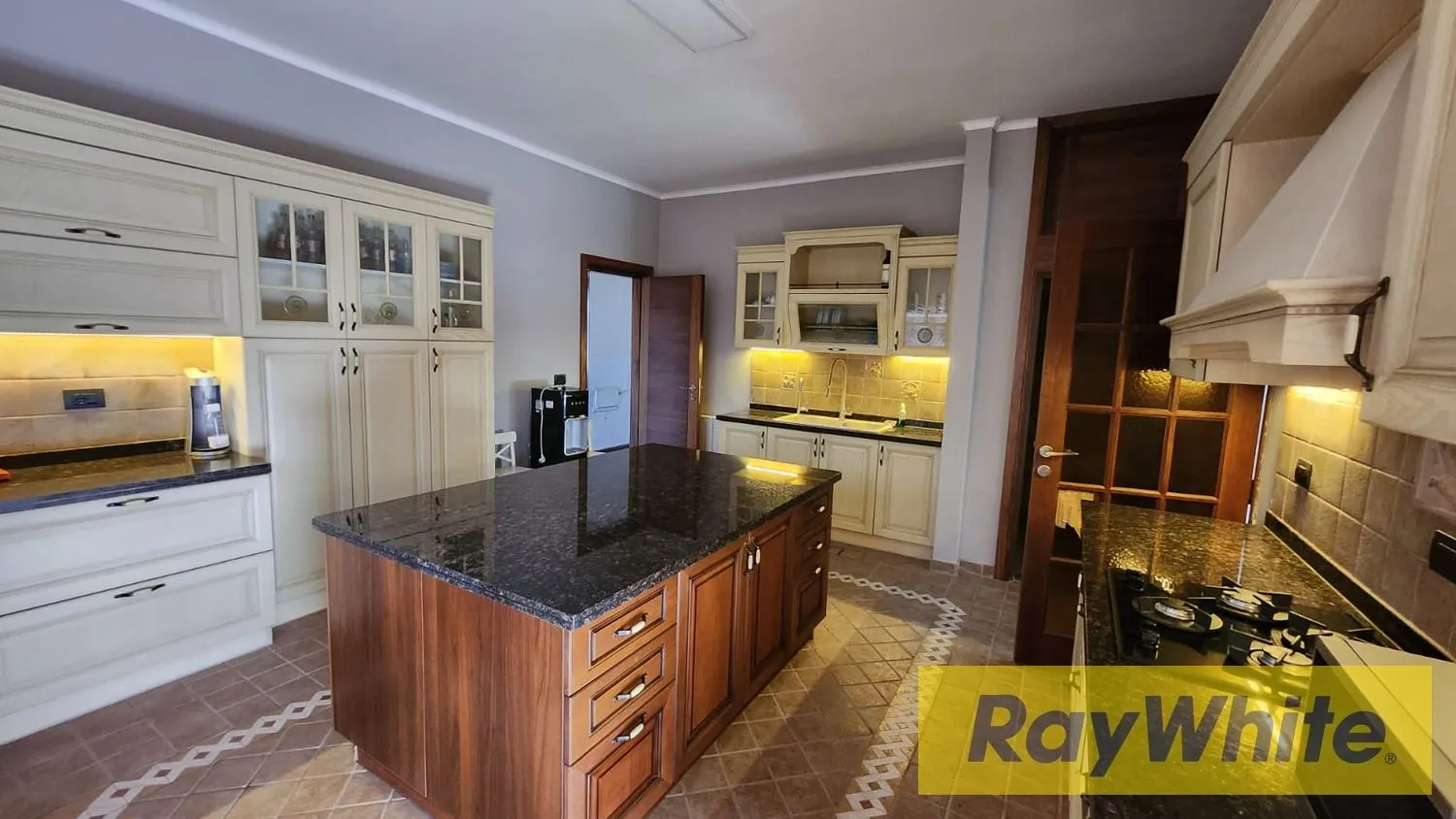 Furnished Apartment For Rent | Roof Terrace — photo 2