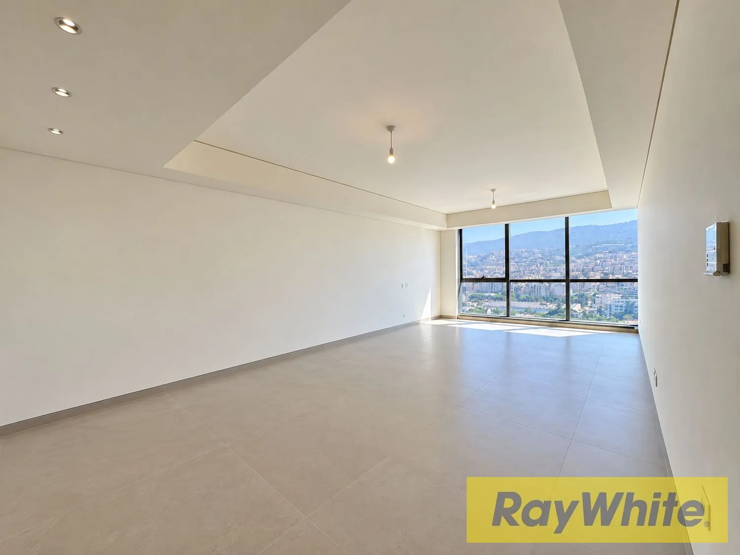 Modern 130 Sqm Simplex For Sale – Dekwaneh