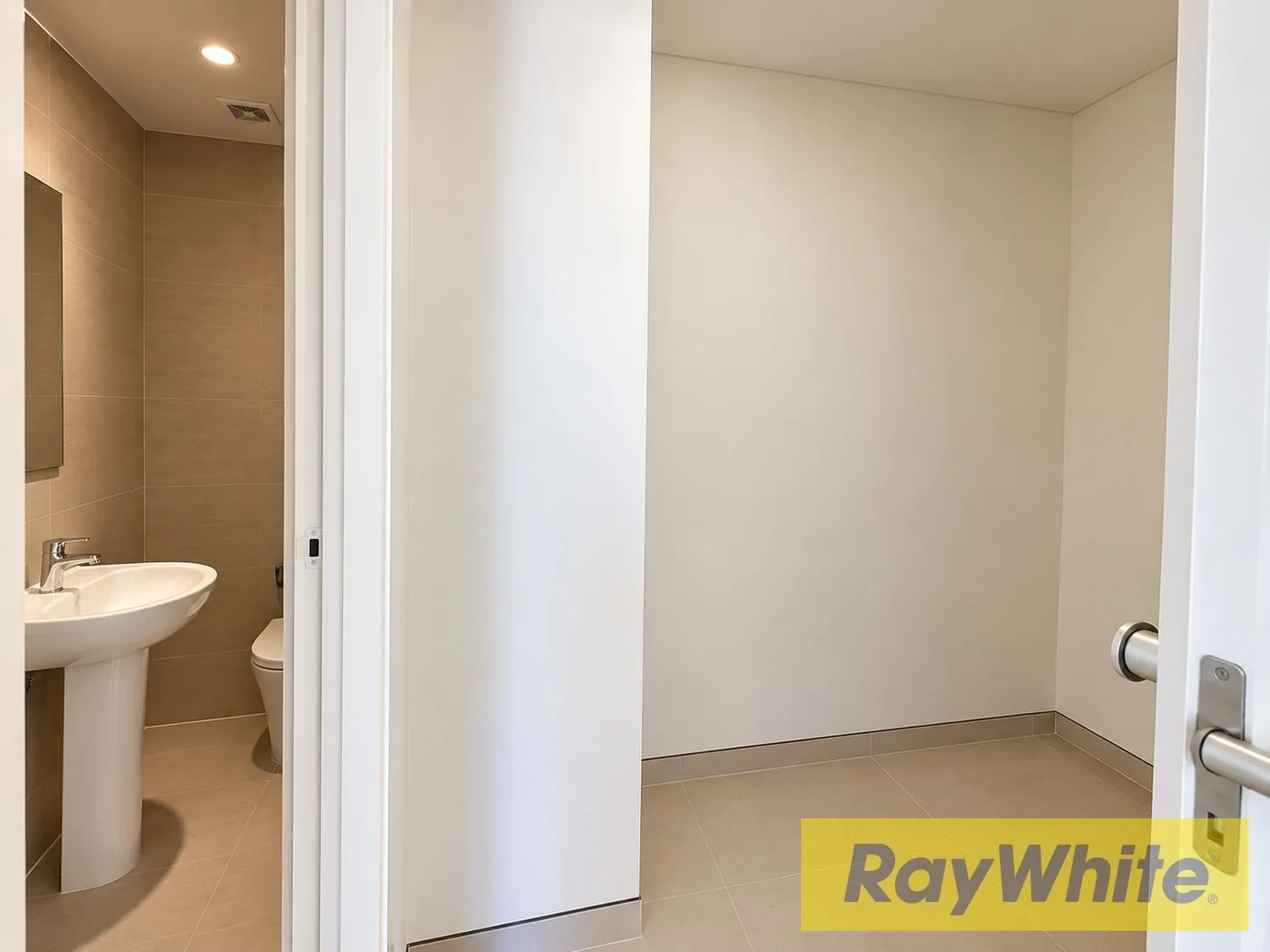 Modern 130 Sqm Simplex For Sale – Dekwaneh — photo 2