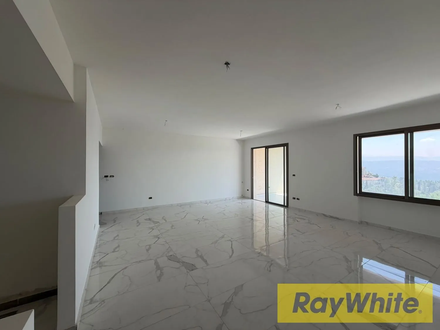 Apartment With Terrace For Sale – Daher El Sawan | Mountain View — الصورة 4